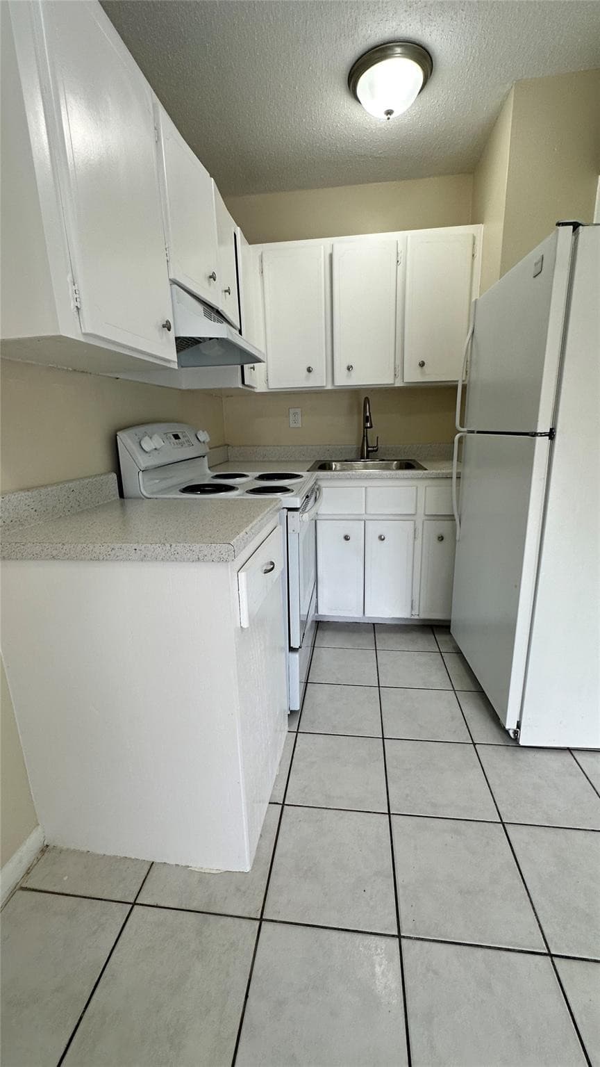 717 SE 16th Street 2, Fort Lauderdale, FL 33316 — photo 3 of 7