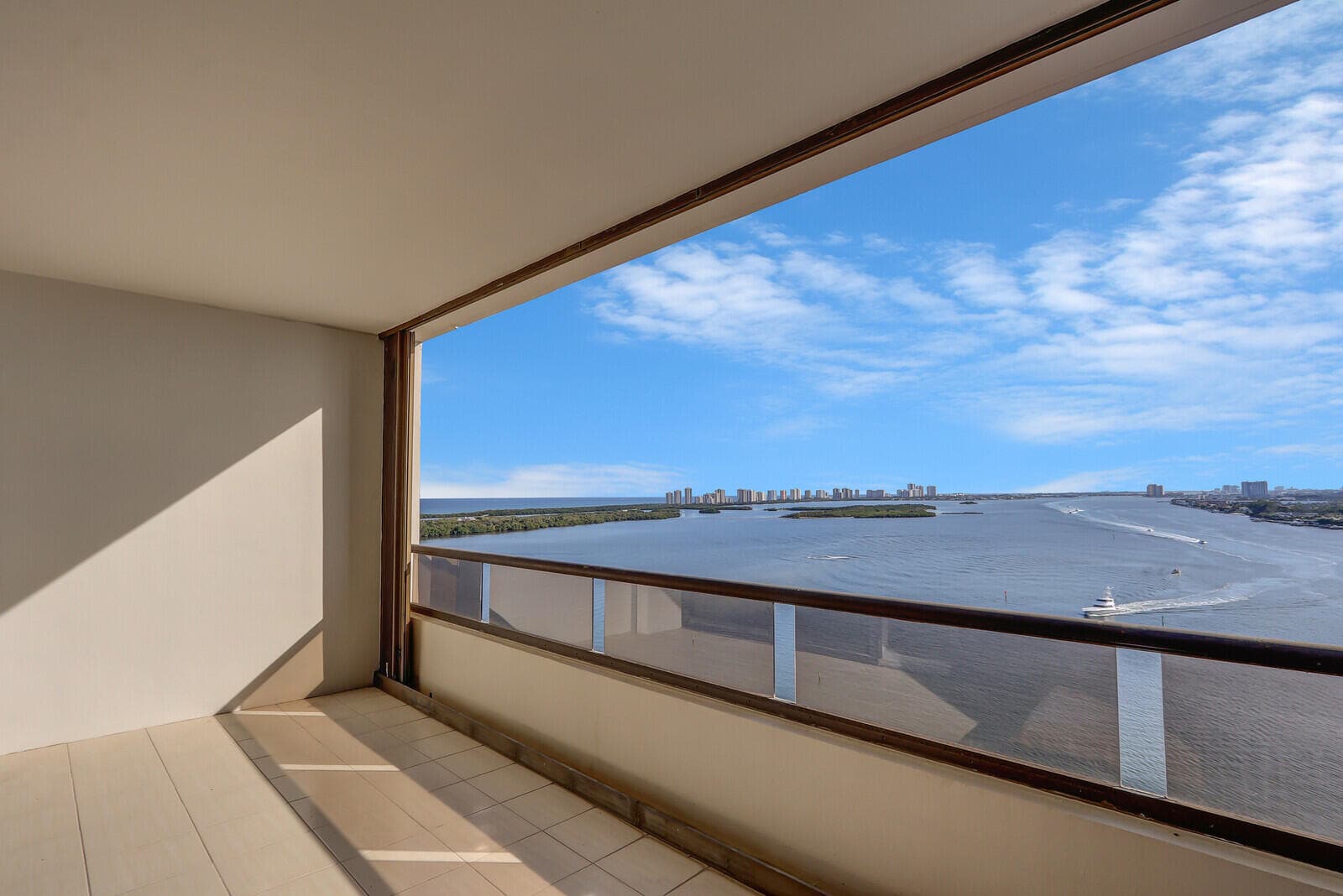 100 Lakeshore Drive 1755, North Palm Beach, FL 33408 — photo 33 of 97