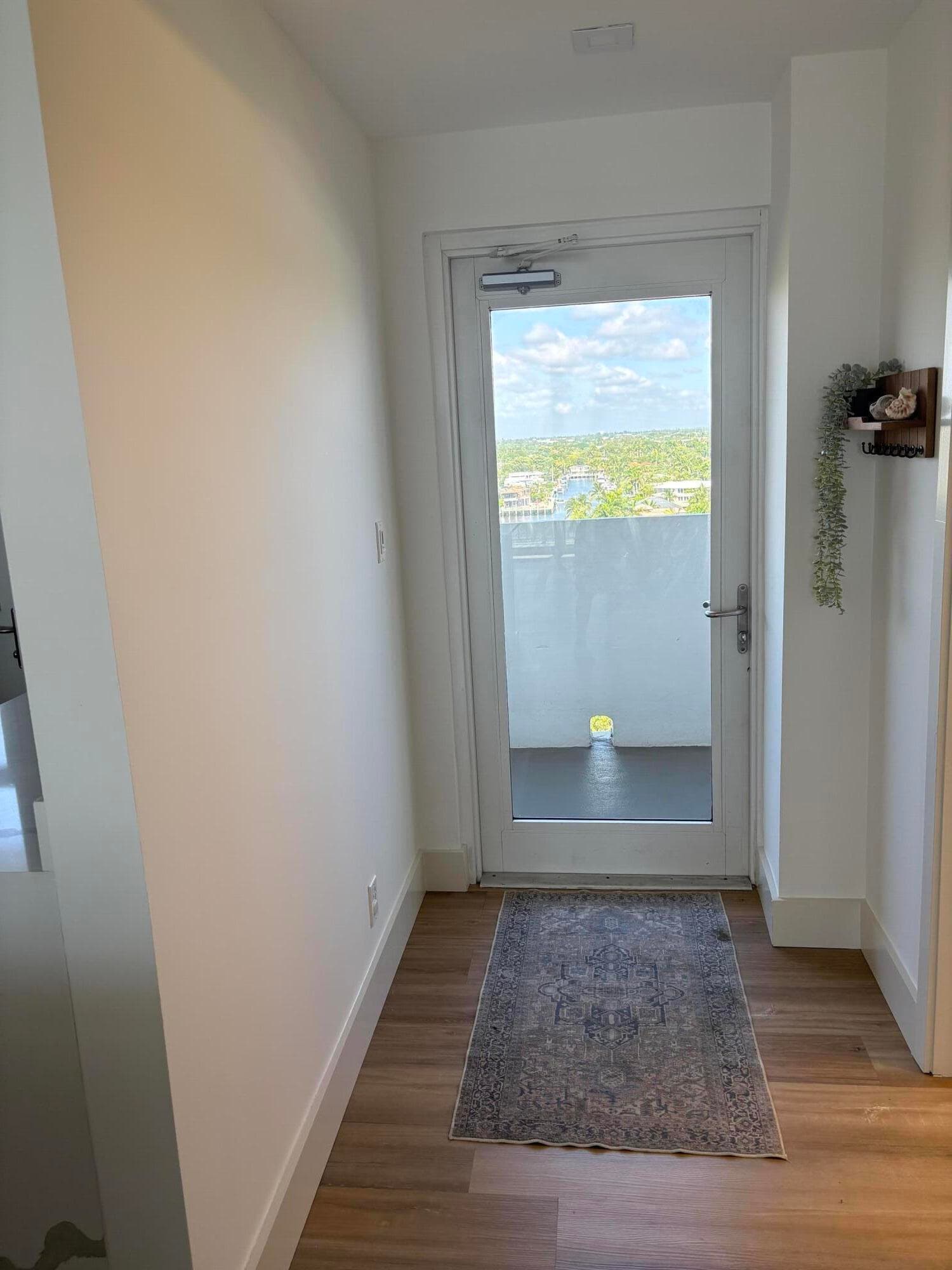 2200 NE 33rd Avenue 11g, Fort Lauderdale, FL 33308 — photo 4 of 33