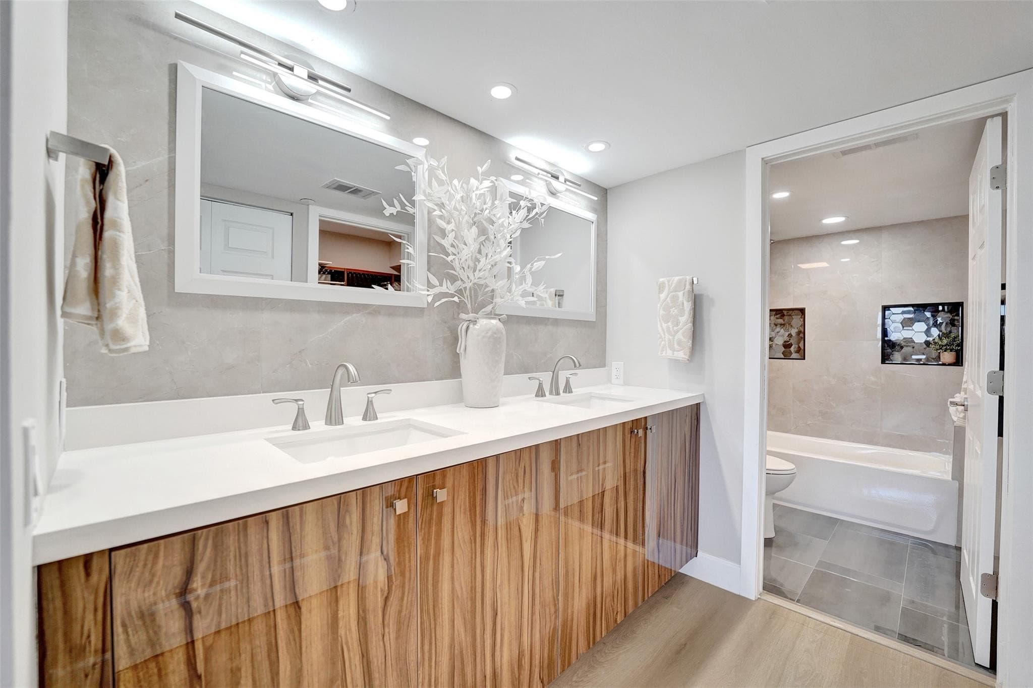 3200 Port Royale Drive N 905, Fort Lauderdale, FL 33308 — photo 18 of 49