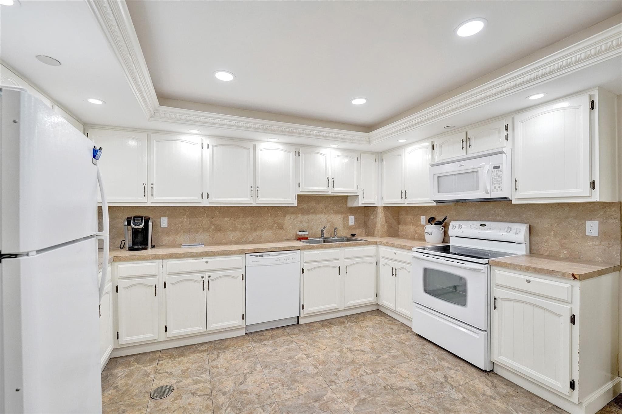 3200 Port Royale Drive N 905, Fort Lauderdale, FL 33308 — photo 30 of 49