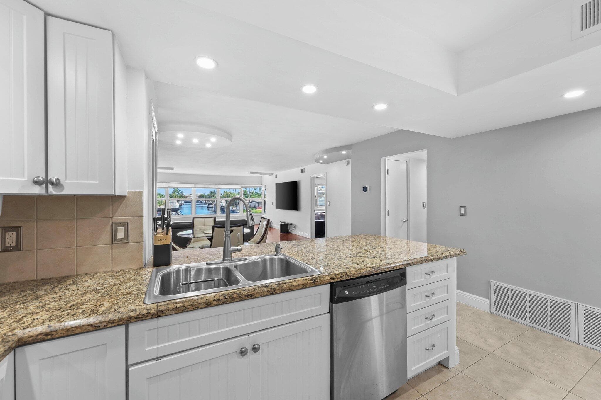 3121 NE 51st Street 204e, Fort Lauderdale, FL 33308 — photo 15 of 29