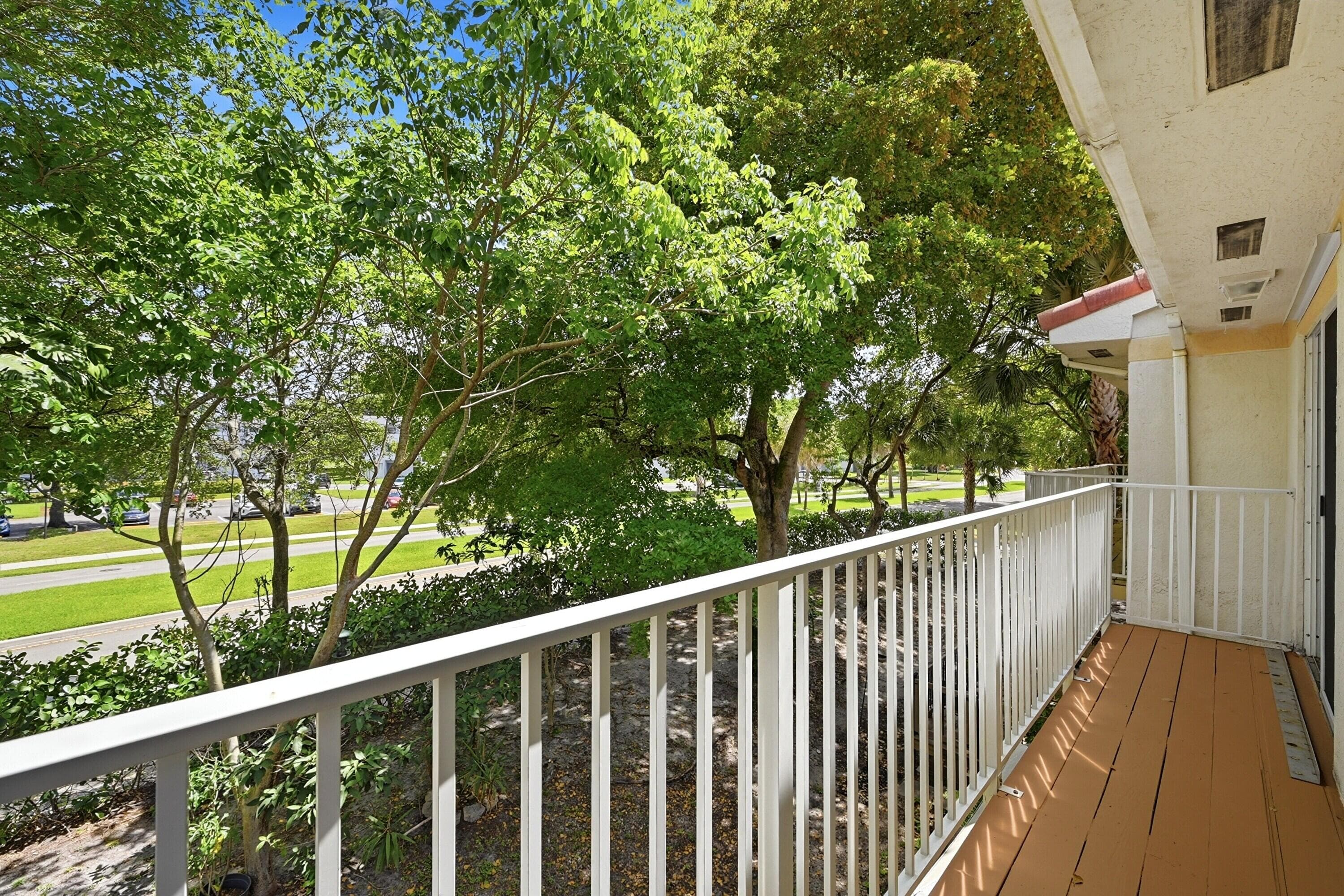 8464 Lagos De Campo Boulevard, Tamarac, FL 33321 — photo 21 of 43