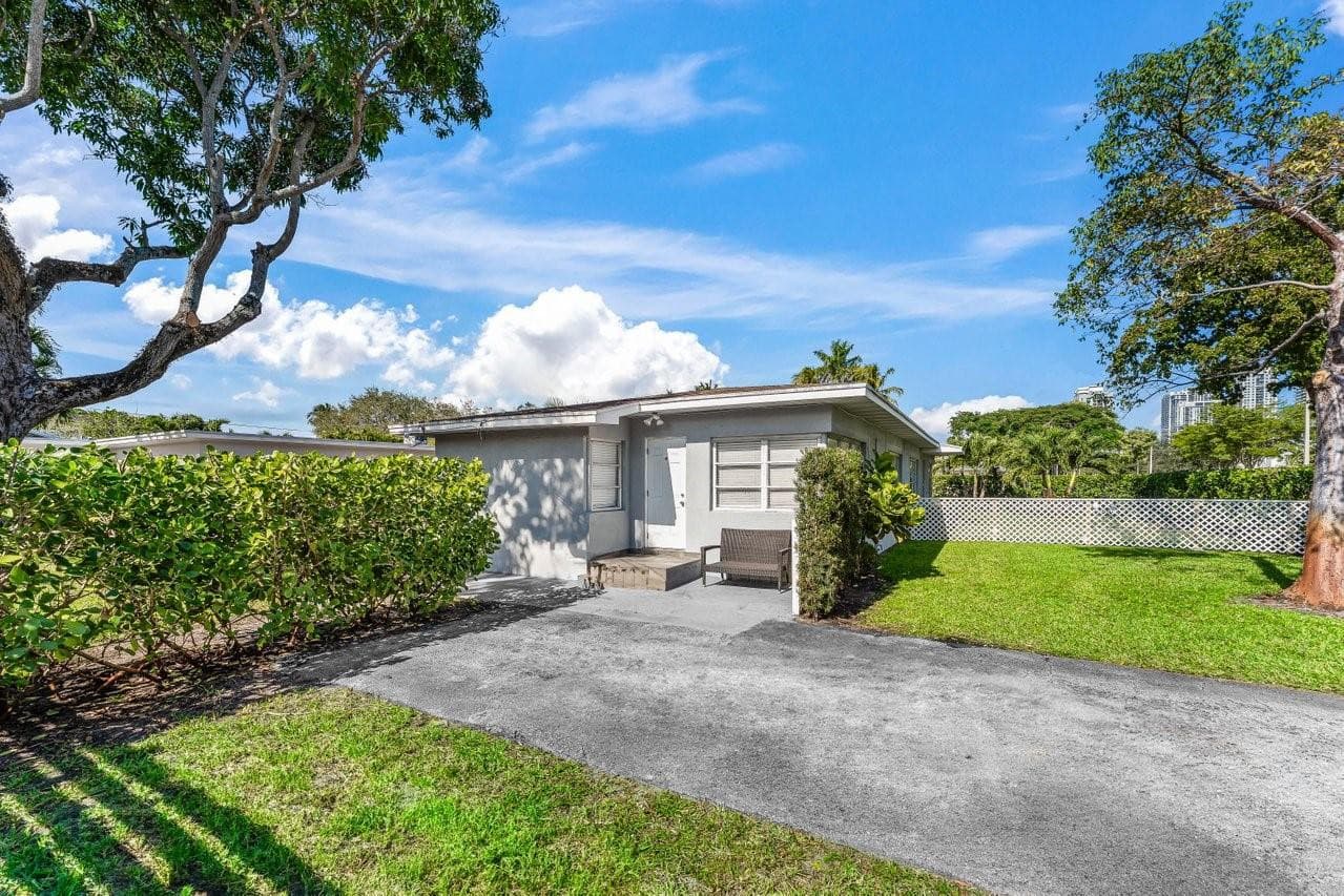 1001-1003 SW 4th Avenue 1-2, Fort Lauderdale, FL 33315 — photo