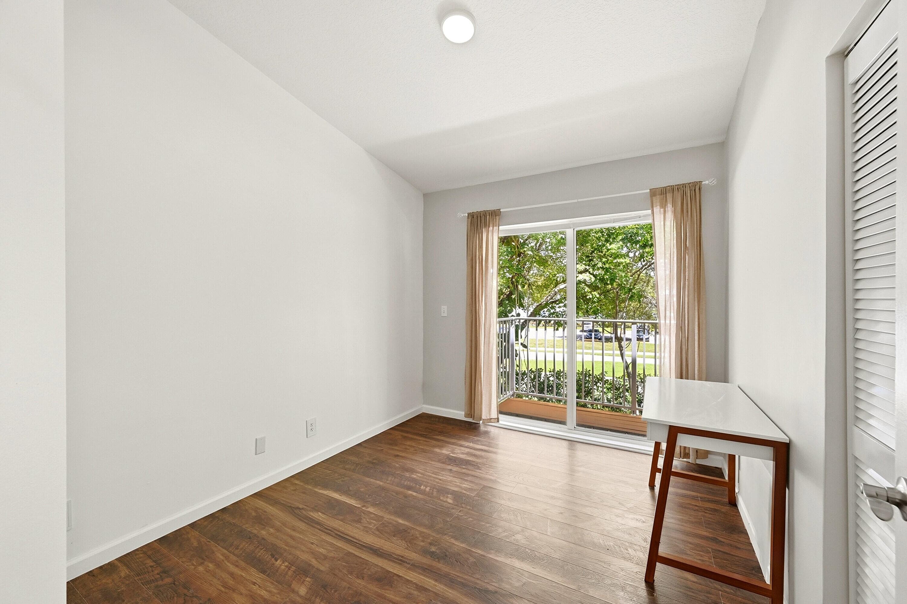 8464 Lagos De Campo Boulevard, Tamarac, FL 33321 — photo 23 of 43