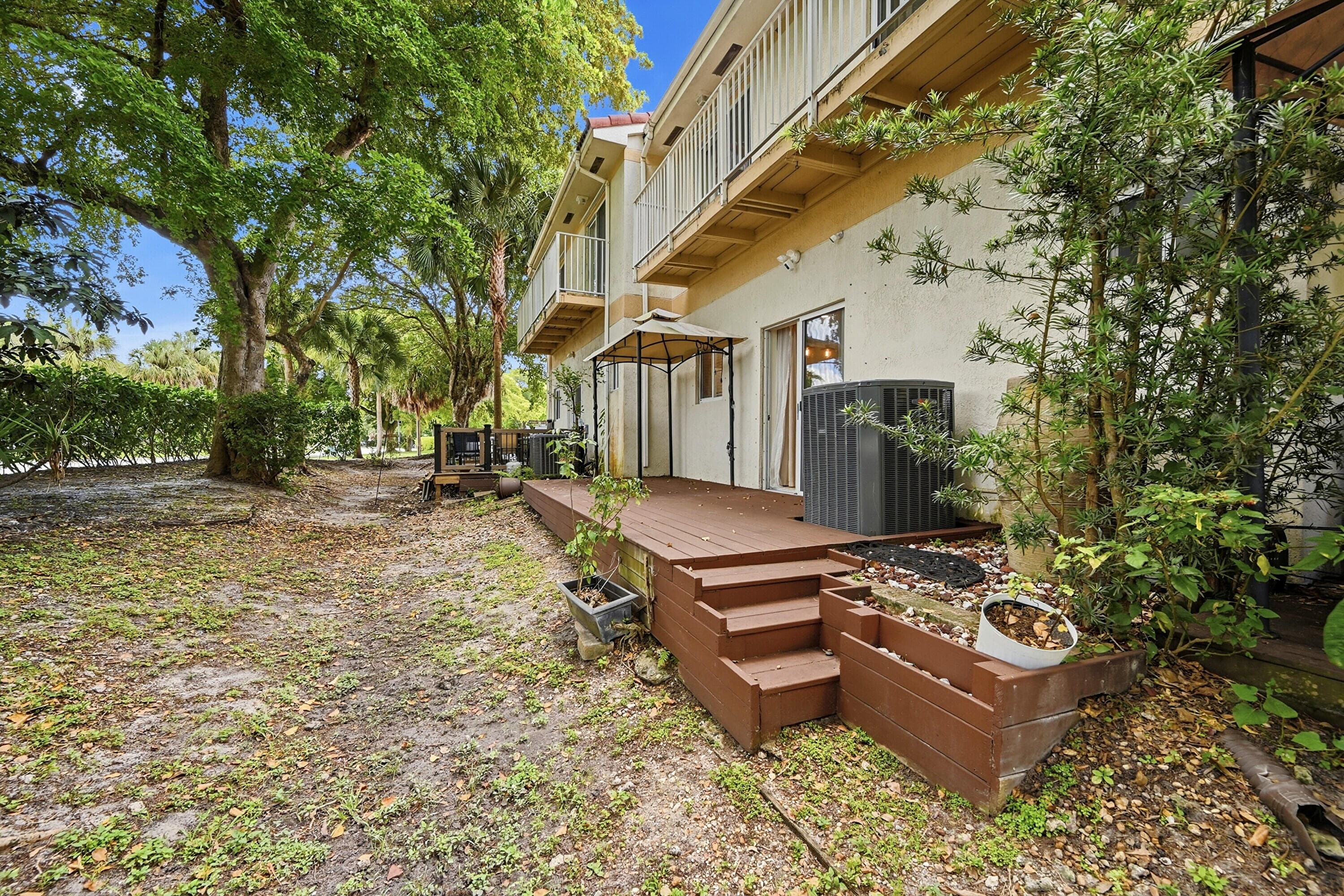 8464 Lagos De Campo Boulevard, Tamarac, FL 33321 — photo 40 of 43