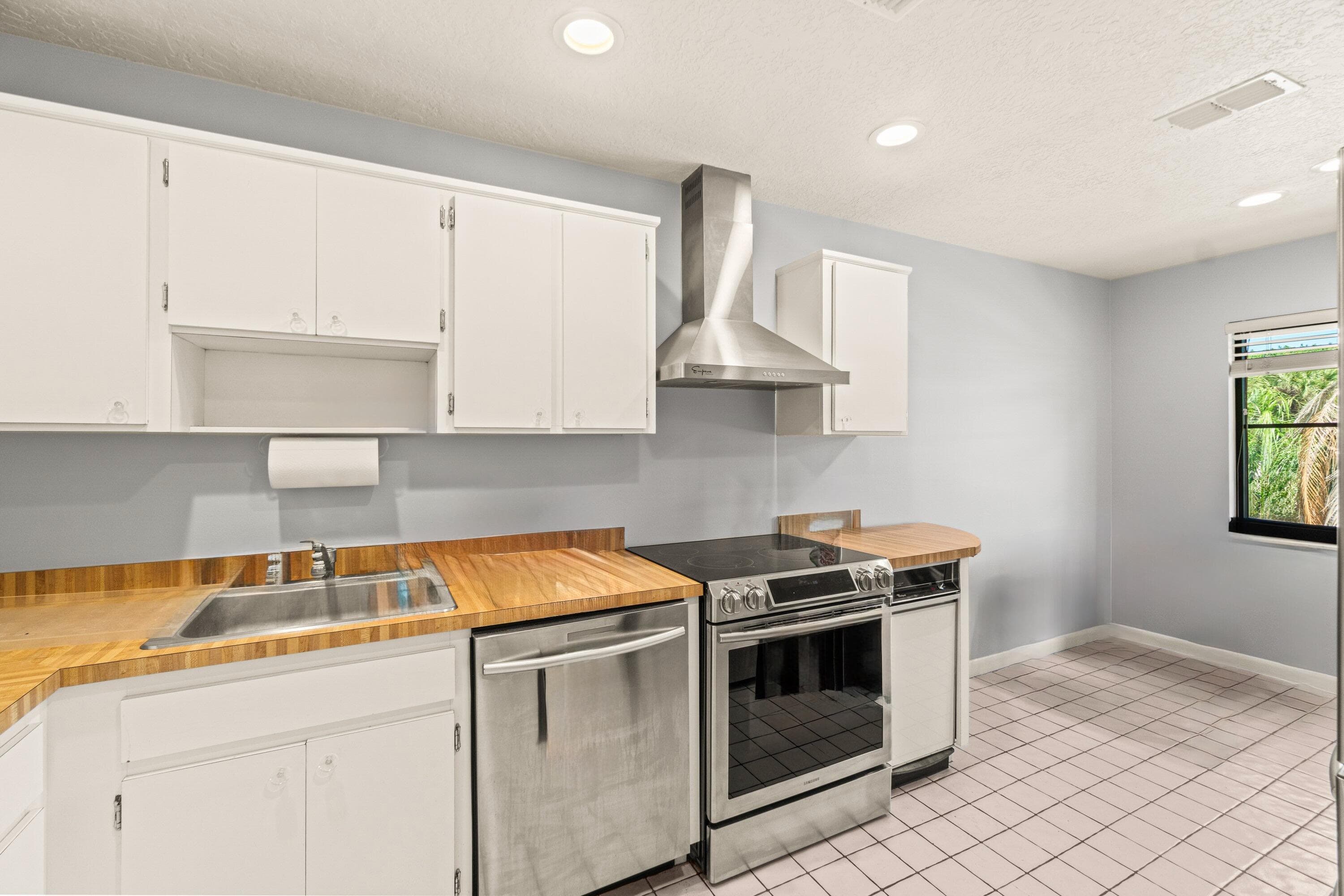 46 Stratford Lane W D, Boynton Beach, FL 33436 — photo 11 of 54