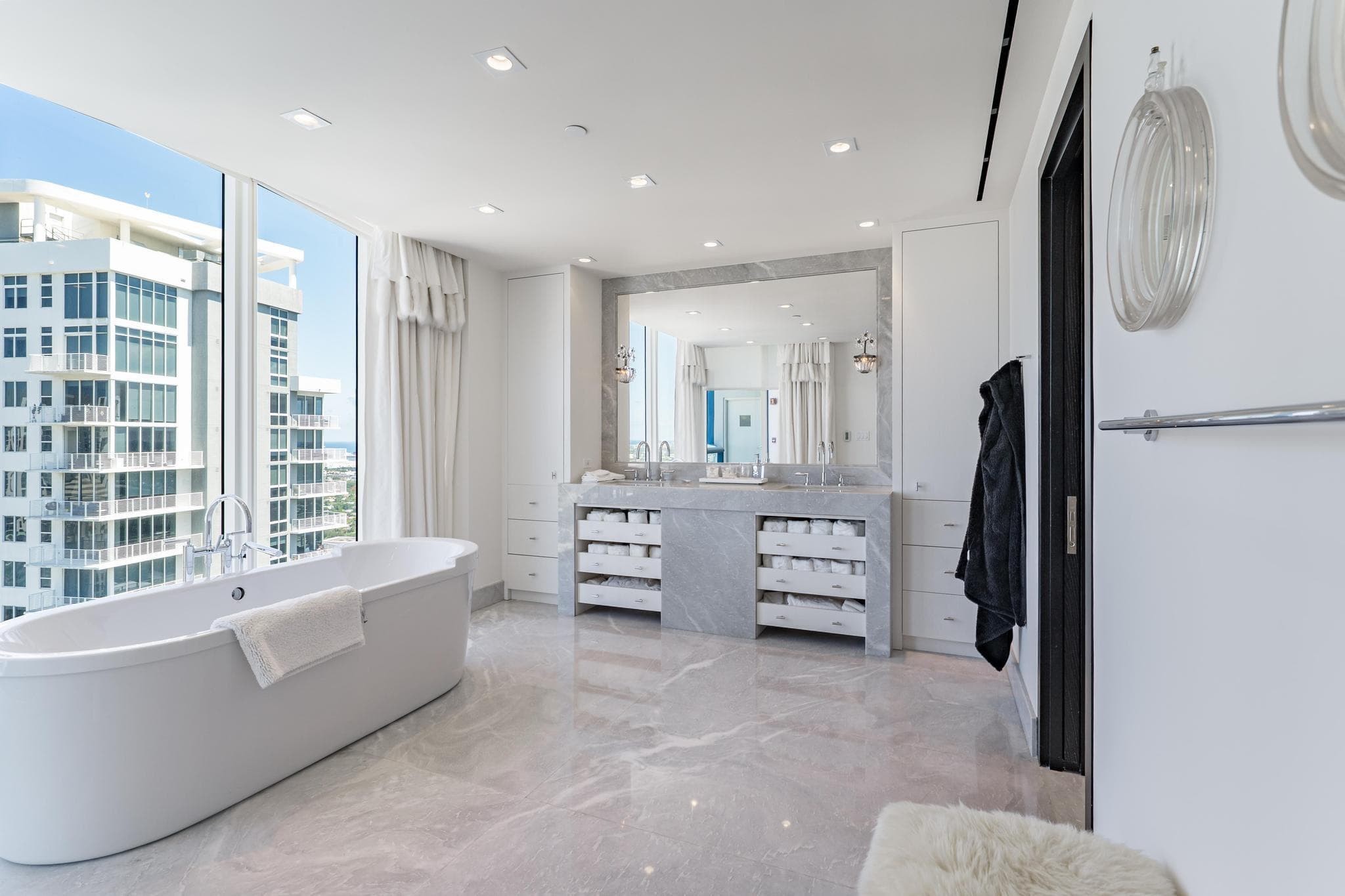 333 Las Olas Way 4206, Fort Lauderdale, FL 33301 — photo 21 of 58