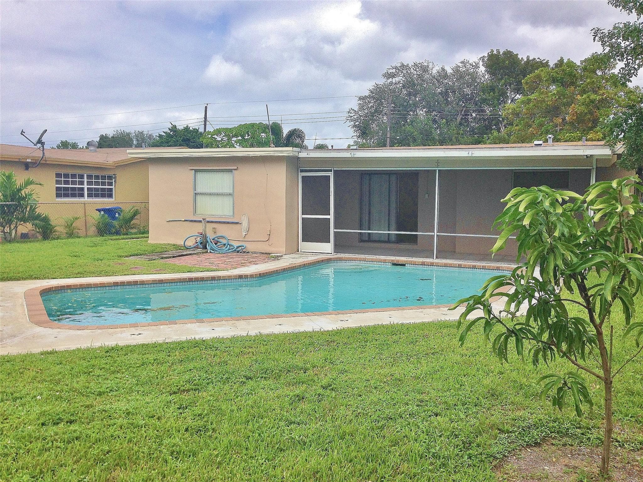 7510 NW 23rd Street, Sunrise, FL 33313 — photo 1 of 14
