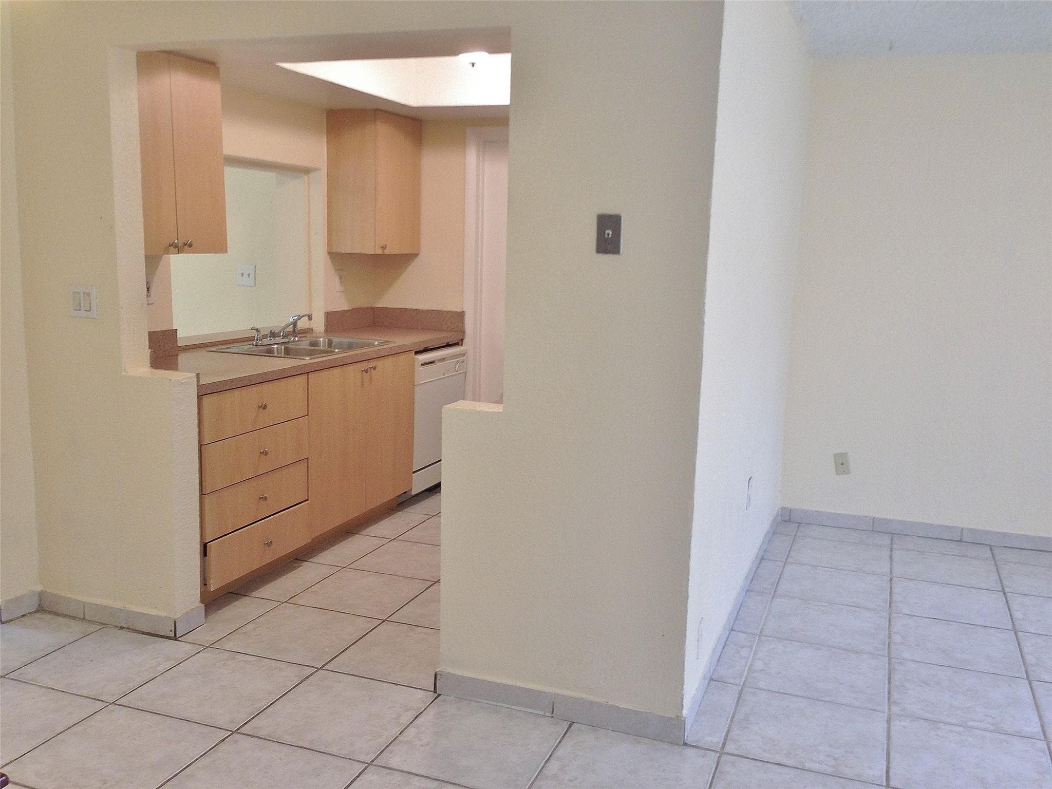 7510 NW 23rd Street, Sunrise, FL 33313 — photo 11 of 14