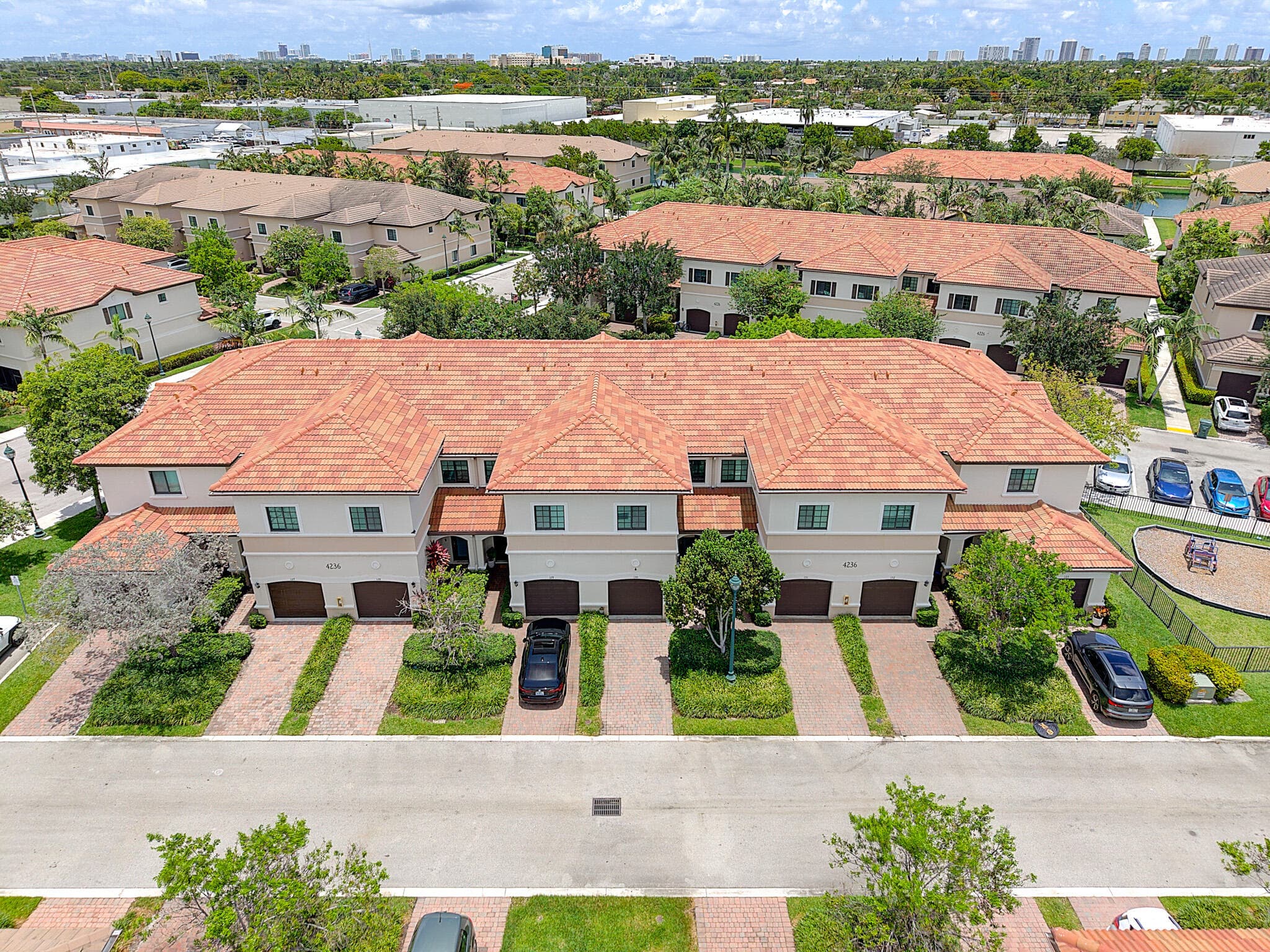 4236 N Dixie Highway 132, Oakland Park, FL 33334 — photo 33 of 39