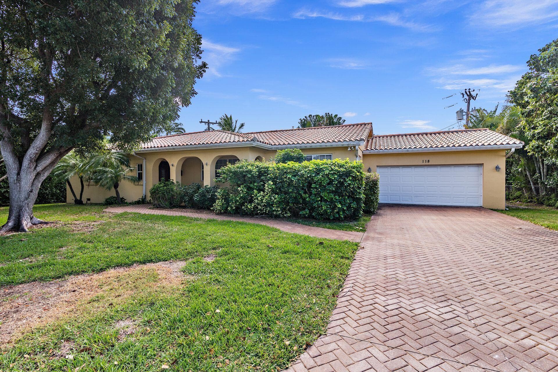 118 Linda Lane, West Palm Beach, FL 33405 — photo 1 of 17