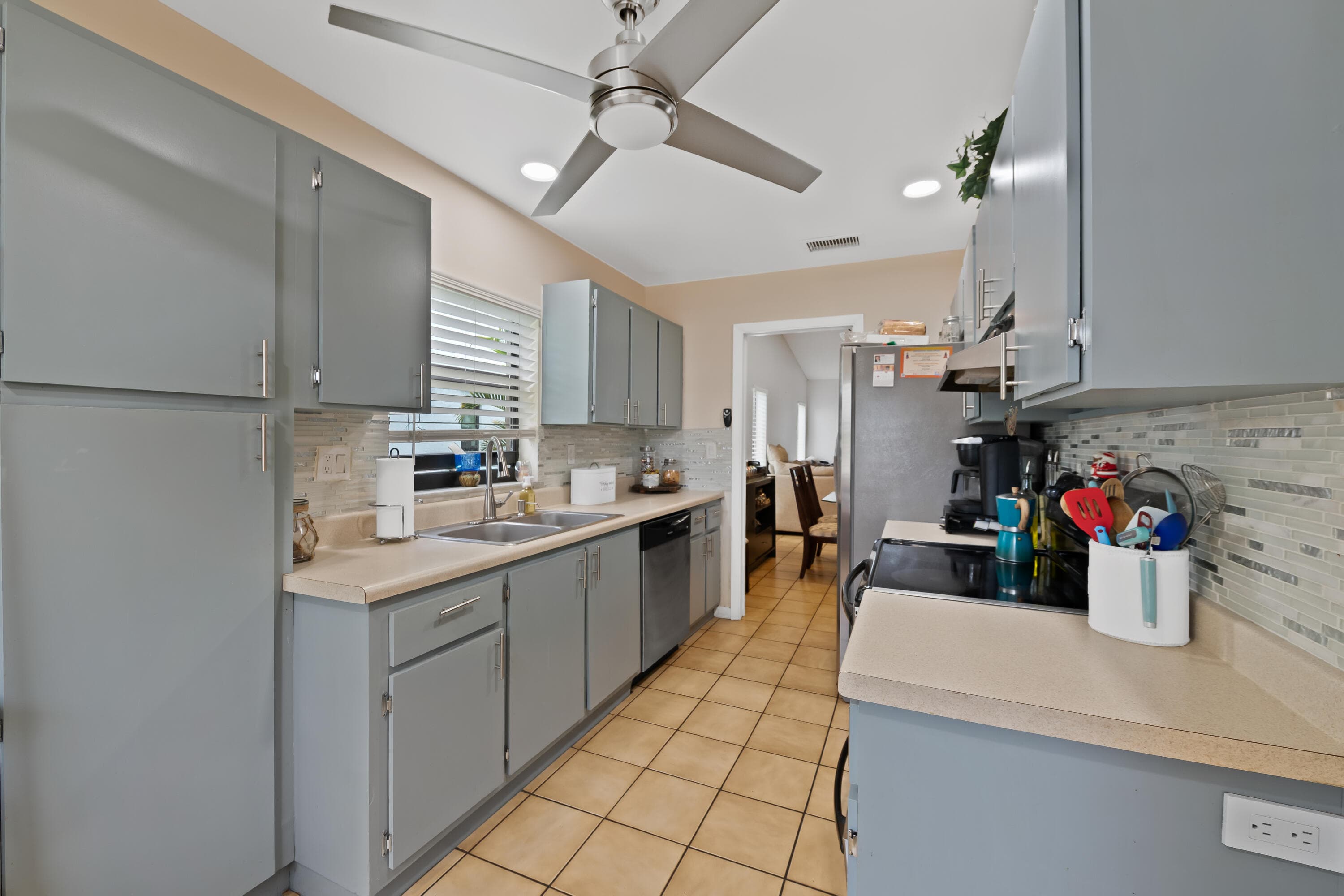 8108 NW 100th Way, Tamarac, FL 33321 — photo 2 of 26