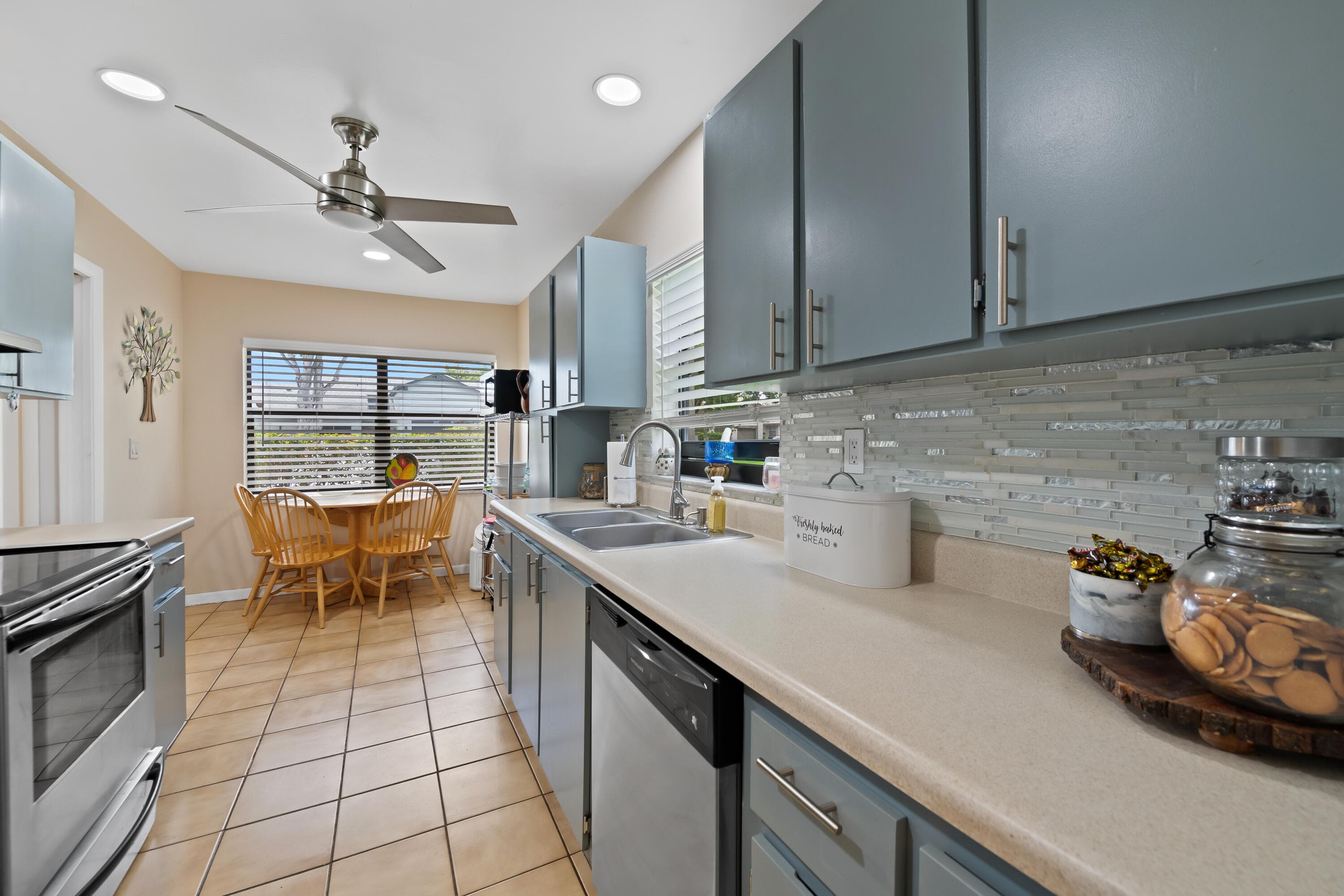 8108 NW 100th Way, Tamarac, FL 33321 — photo 6 of 26