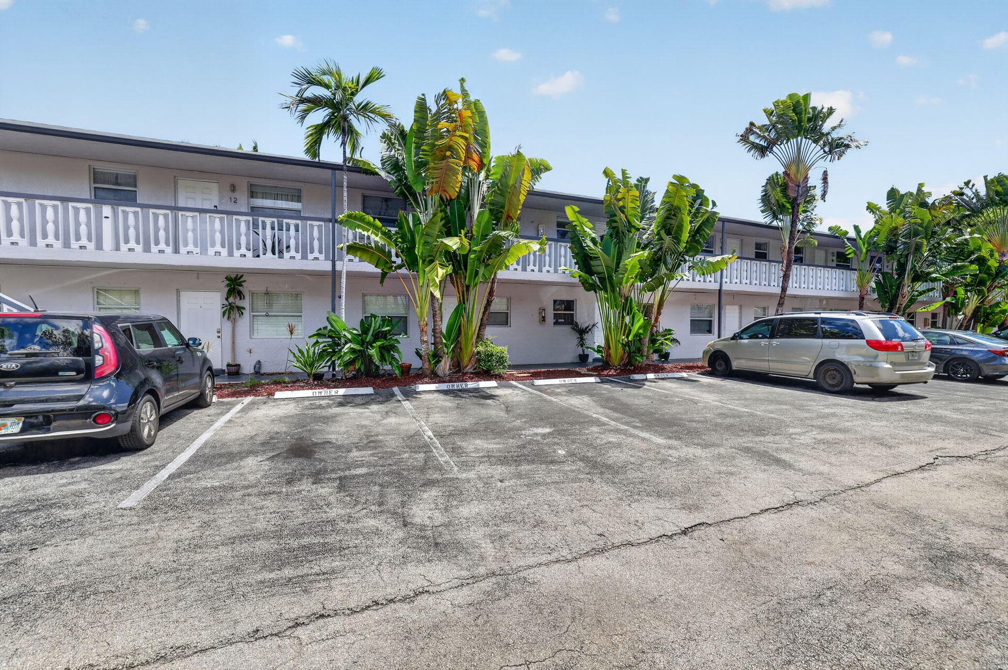 2741 NE 8th Avenue 15, Wilton Manors, FL 33334 — photo 15 of 28