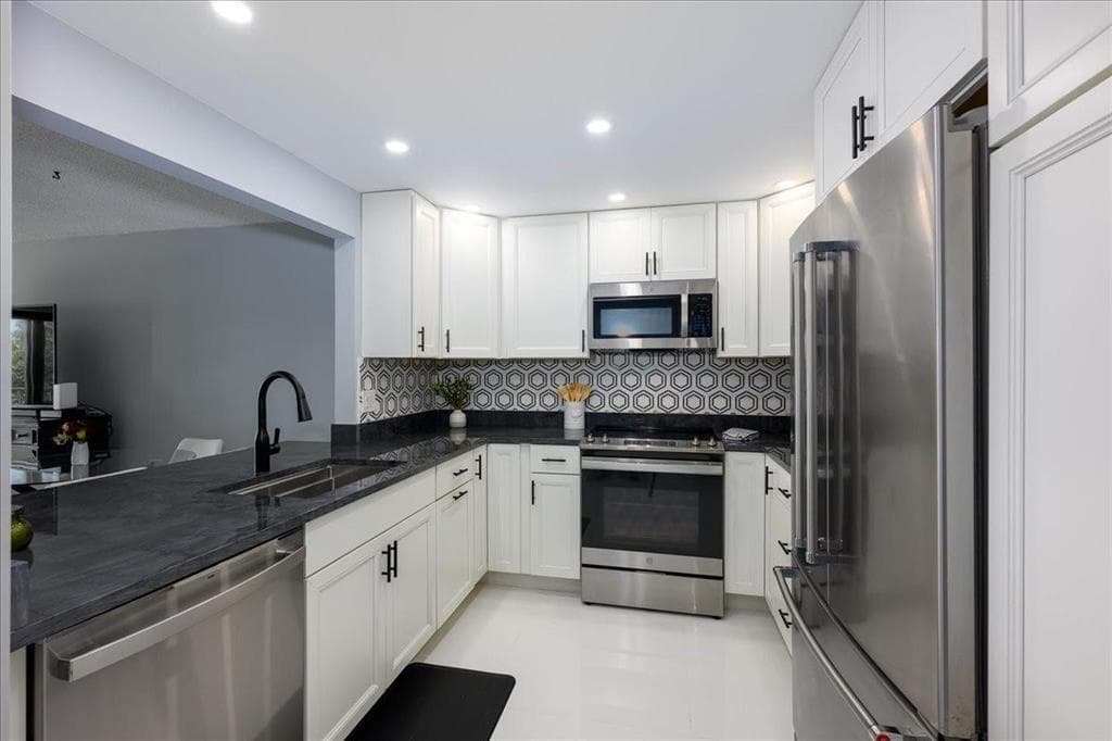 900 River Reach Drive 425, Fort Lauderdale, FL 33315 — photo 7 of 32