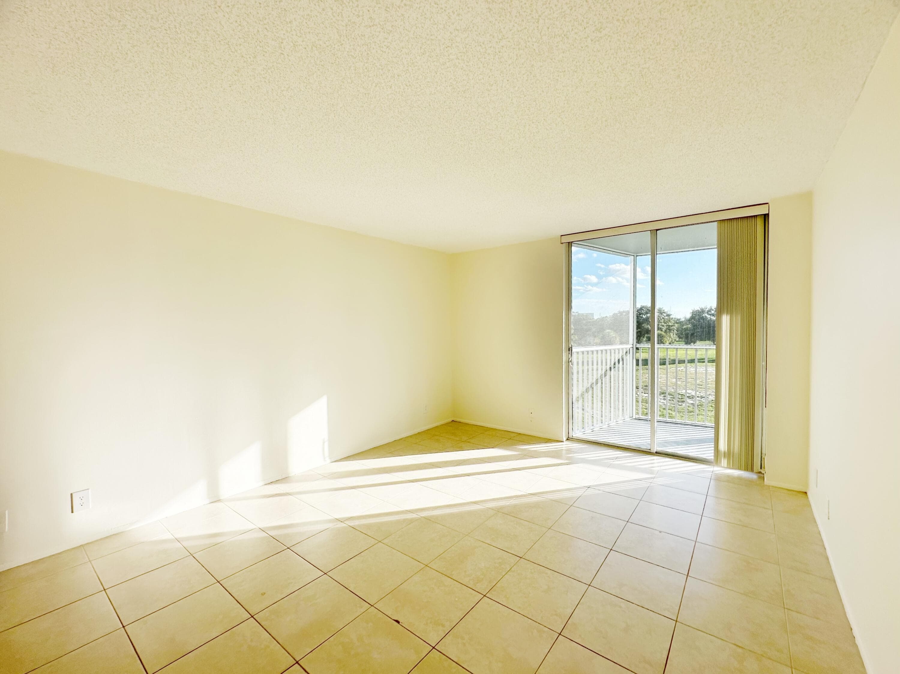 5301 NW 2nd Avenue 401, Boca Raton, FL 33487 — photo 18 of 34