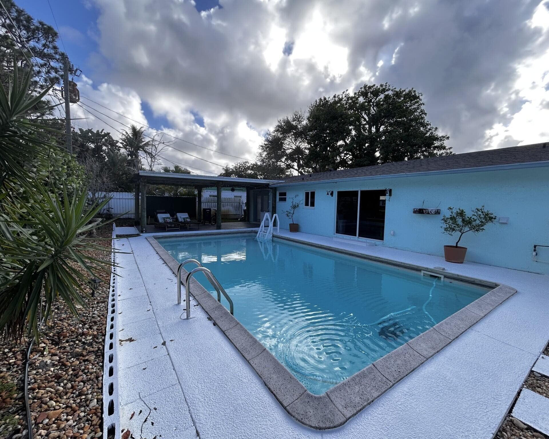 1301 SE Sandpiper Lane, Stuart, FL 34996 — photo 3 of 32