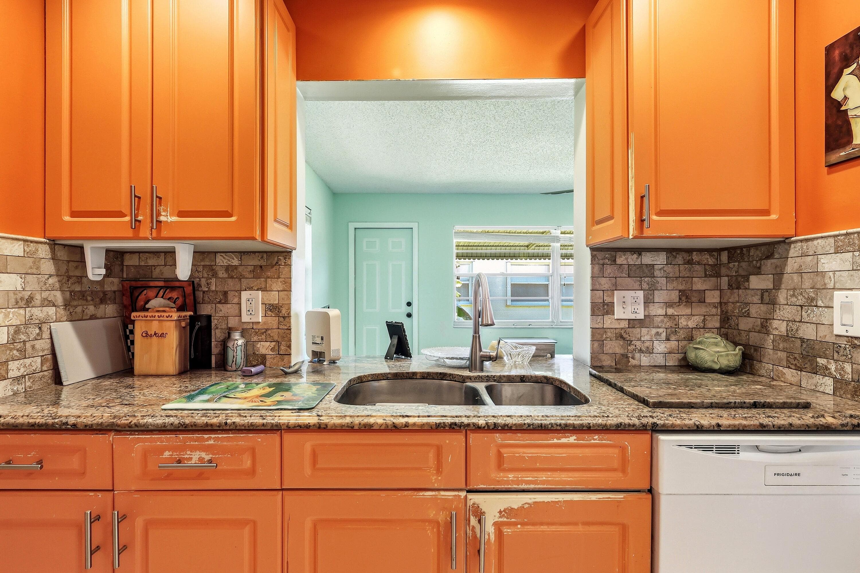 712 SW 18th Street, Boynton Beach, FL 33426 — photo 9 of 16
