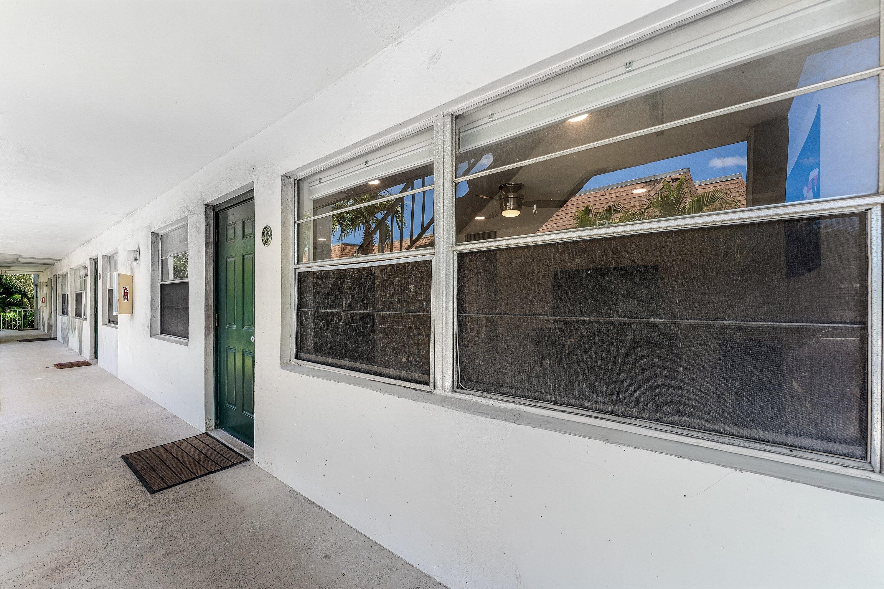340 NW 19th Street 2020, Boca Raton, FL 33432 — photo 3 of 17