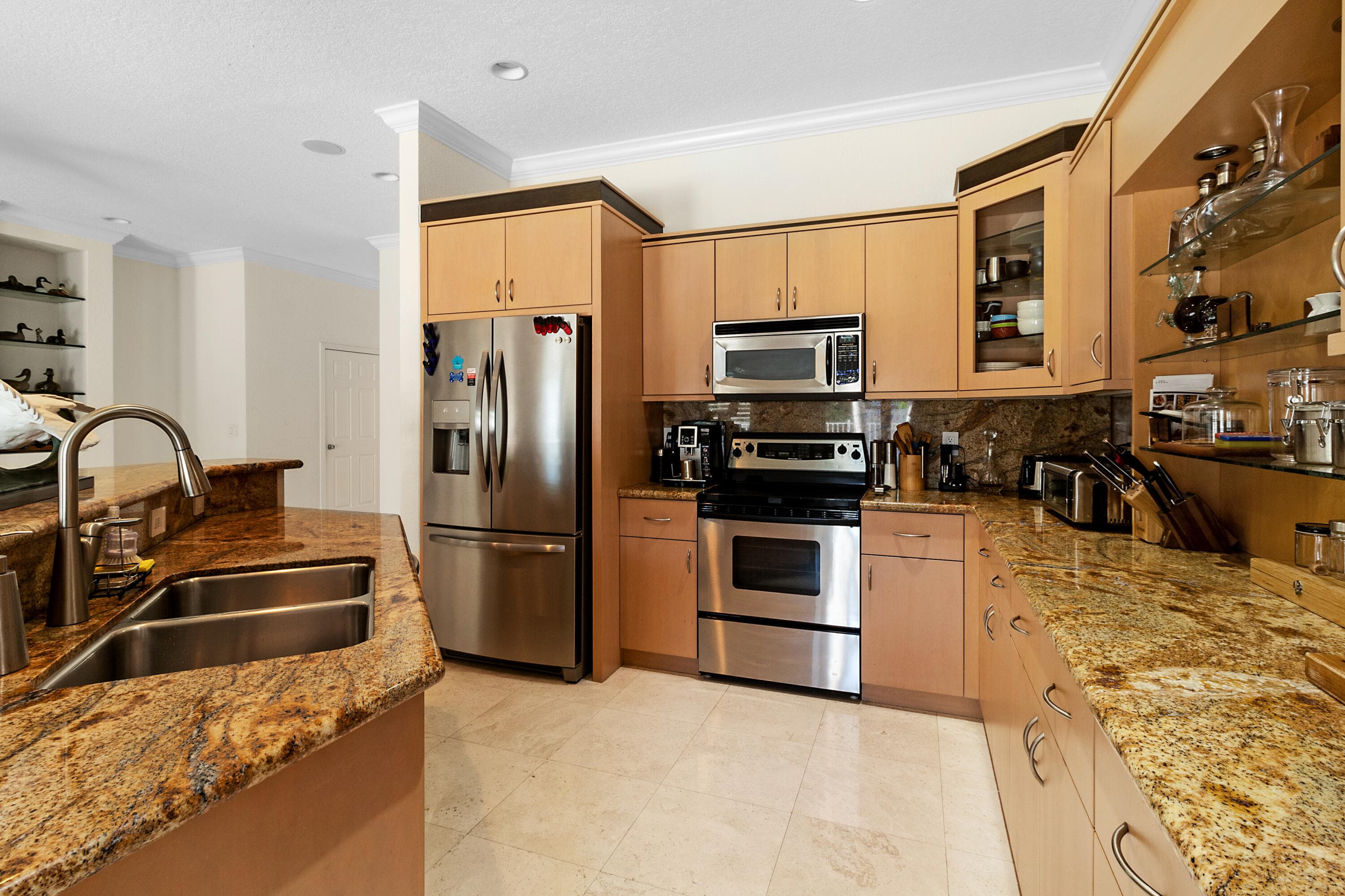 4517 NE 21st Avenue 4, Fort Lauderdale, FL 33308 — photo 4 of 38