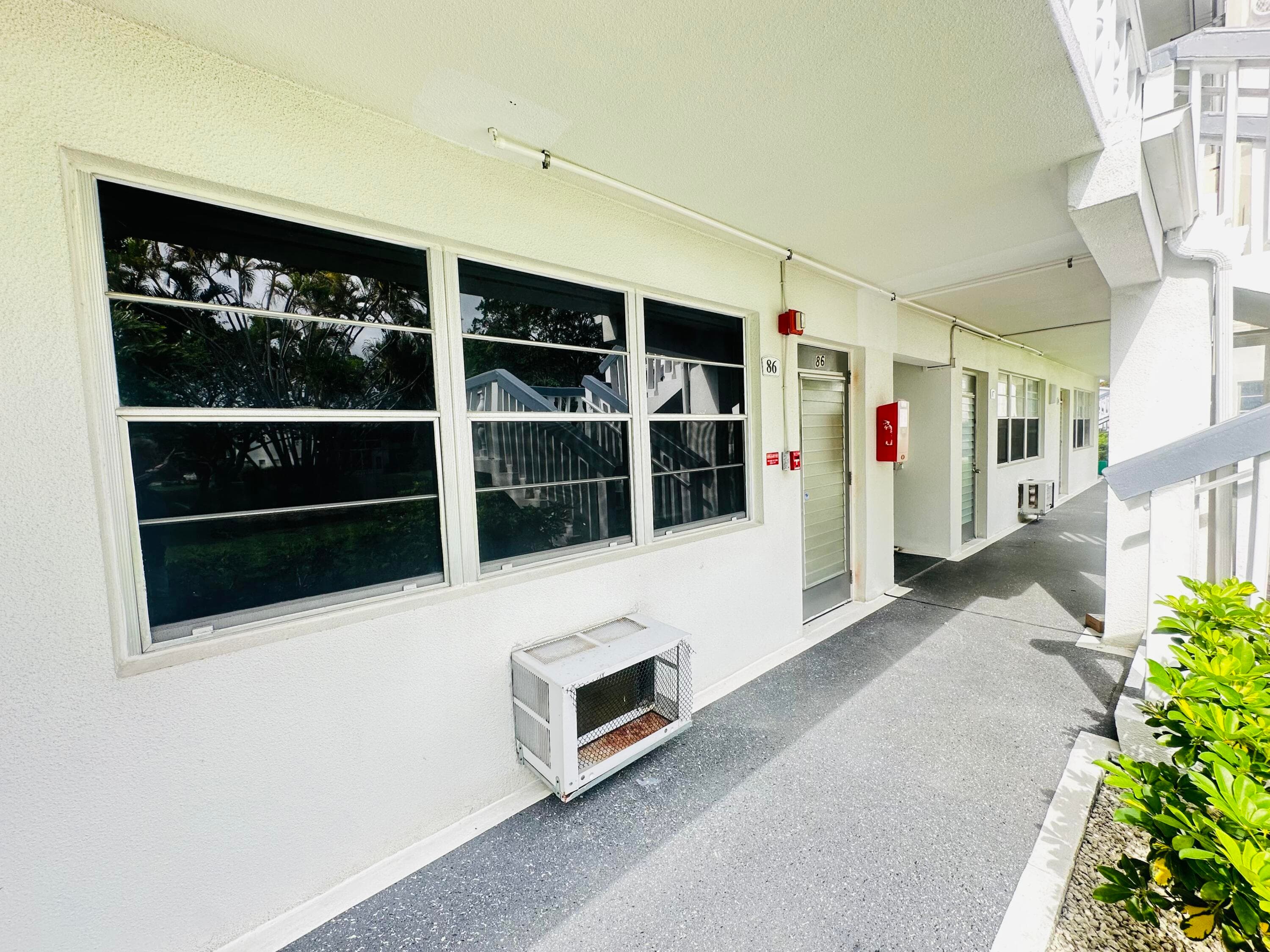 86 Markham E, Deerfield Beach, FL 33442 — photo 17 of 54