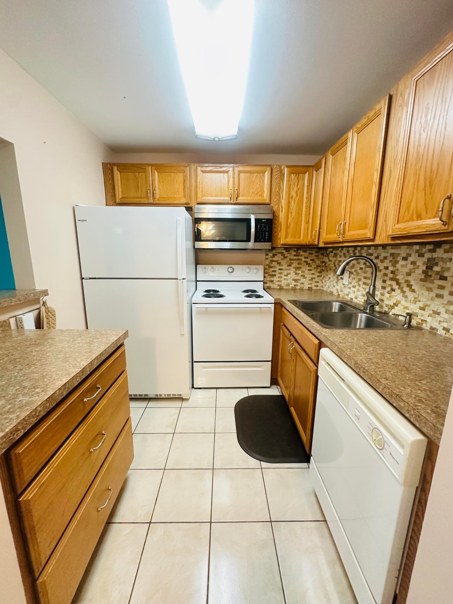 86 Markham E, Deerfield Beach, FL 33442 — photo 7 of 54