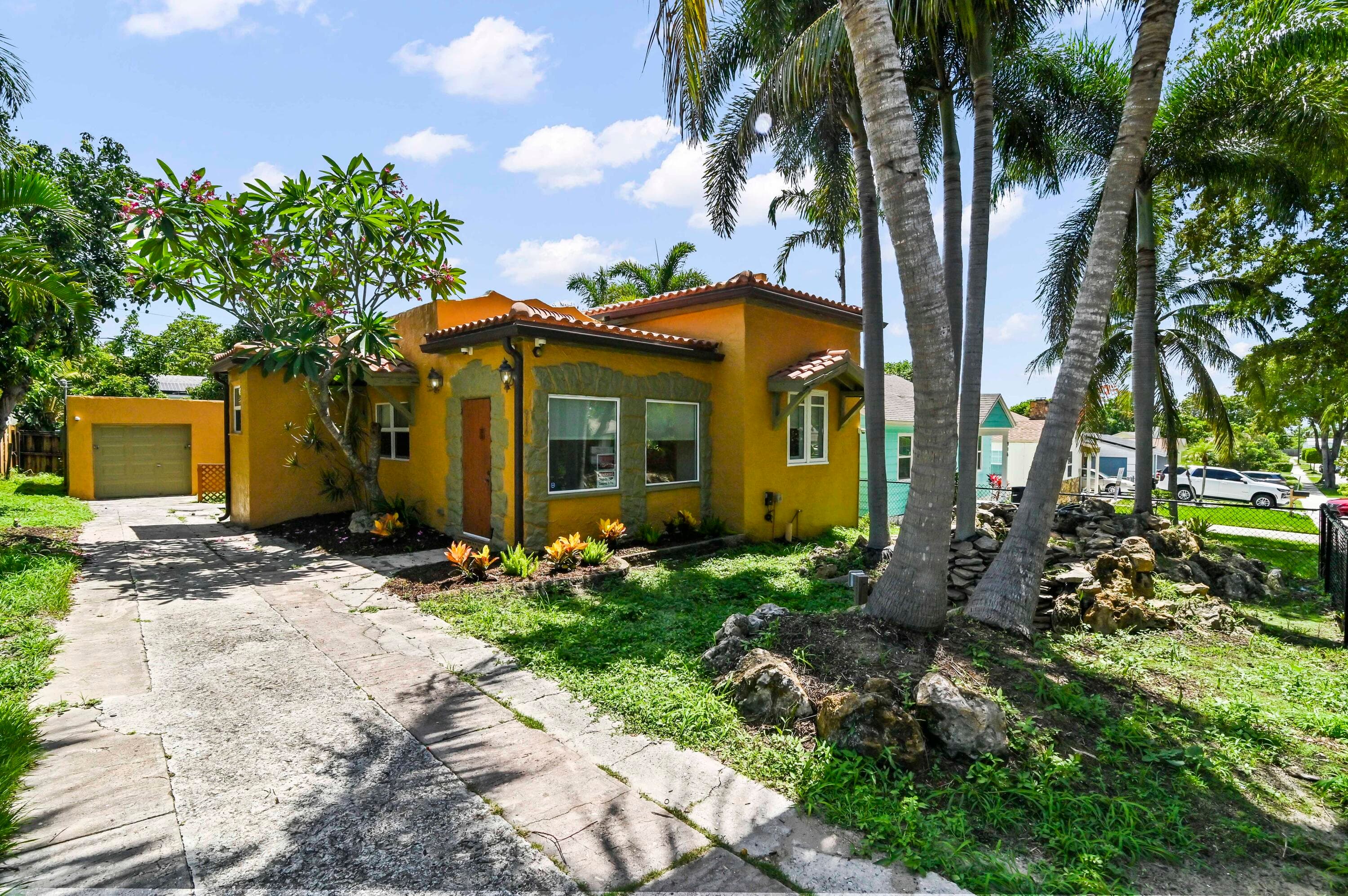 914 30th Court, West Palm Beach, FL 33407 — photo 1 of 29