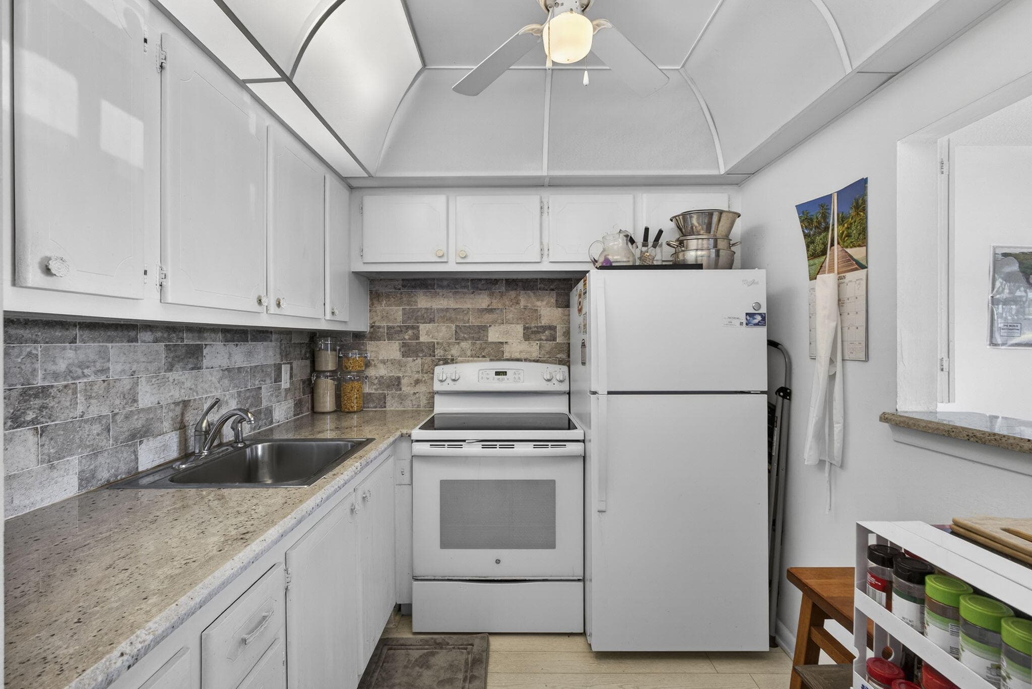 106 E Camden E, West Palm Beach, FL 33417 — photo 16 of 54