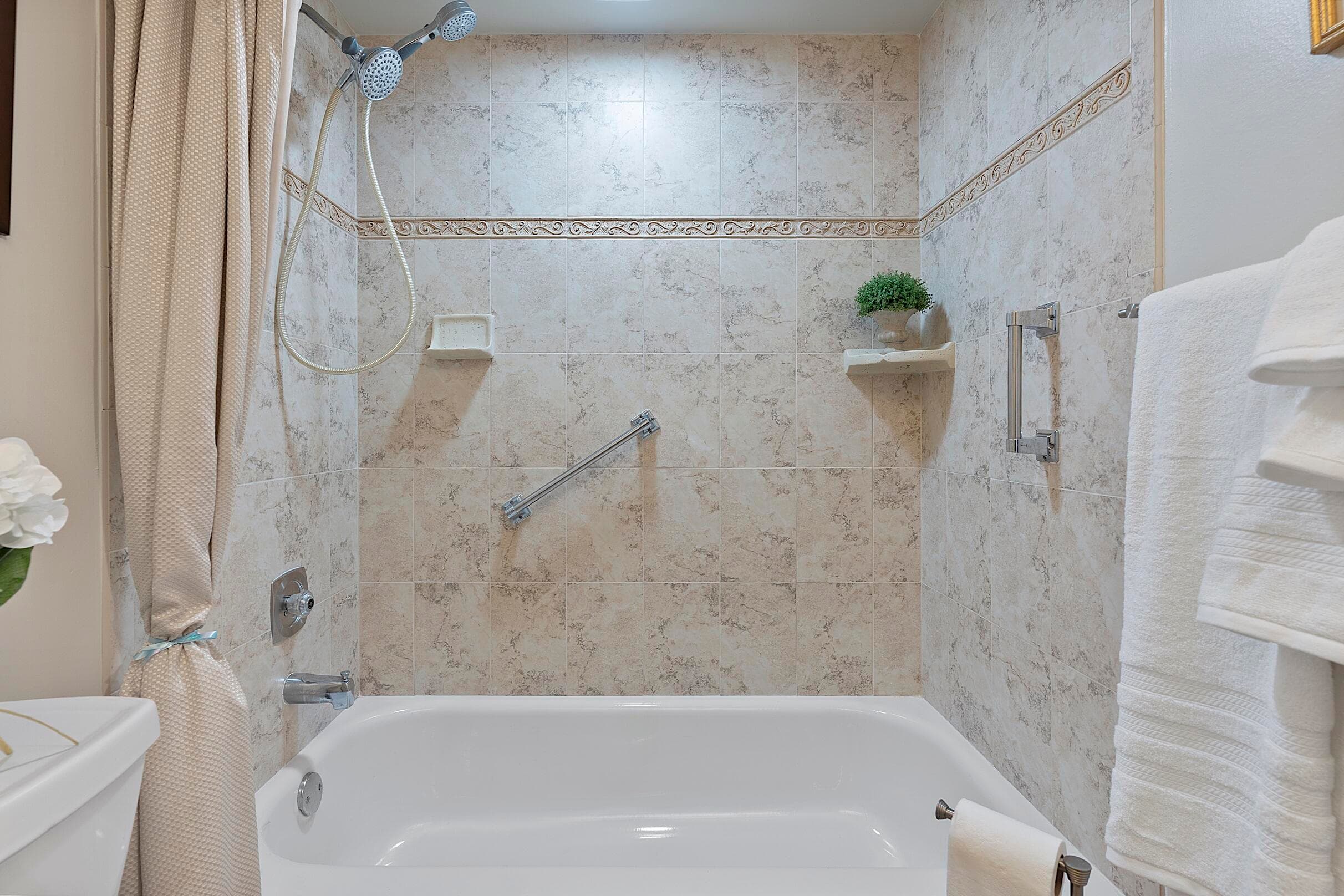 9370 Sunrise Lakes Boulevard 304, Sunrise, FL 33322 — photo 16 of 42