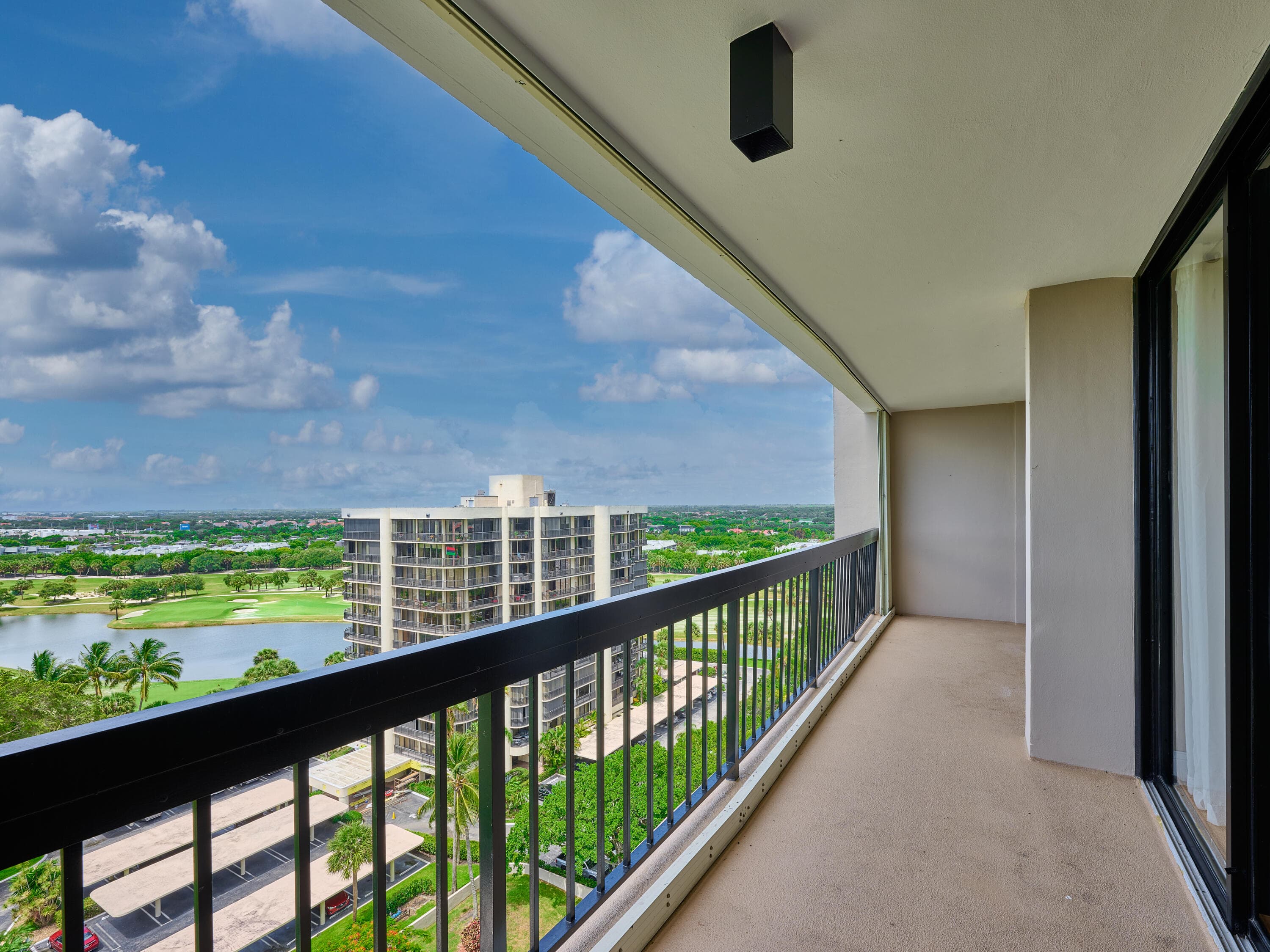 2425 Presidential Way 1405, West Palm Beach, FL 33401 — photo 22 of 39