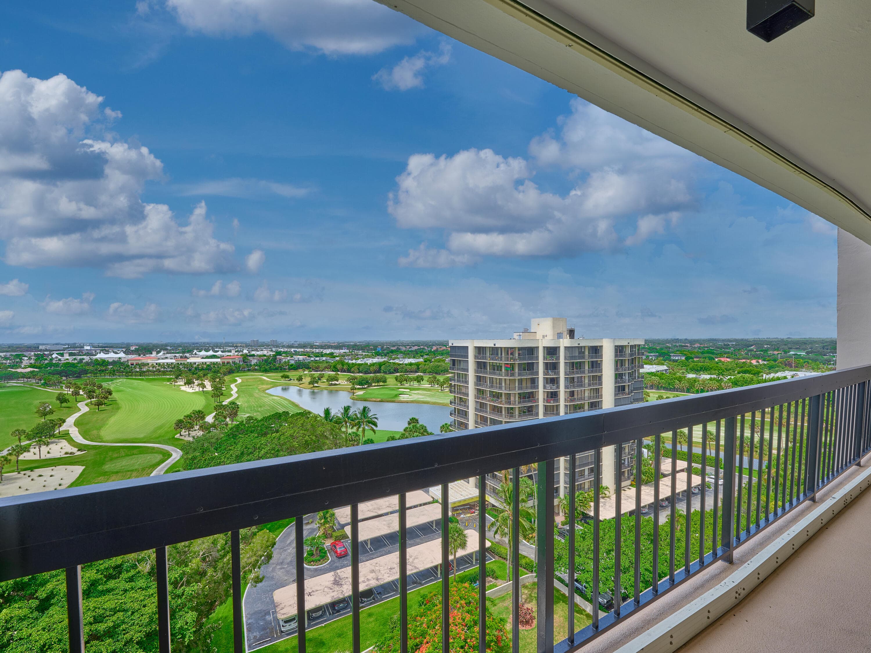 2425 Presidential Way 1405, West Palm Beach, FL 33401 — photo 25 of 39