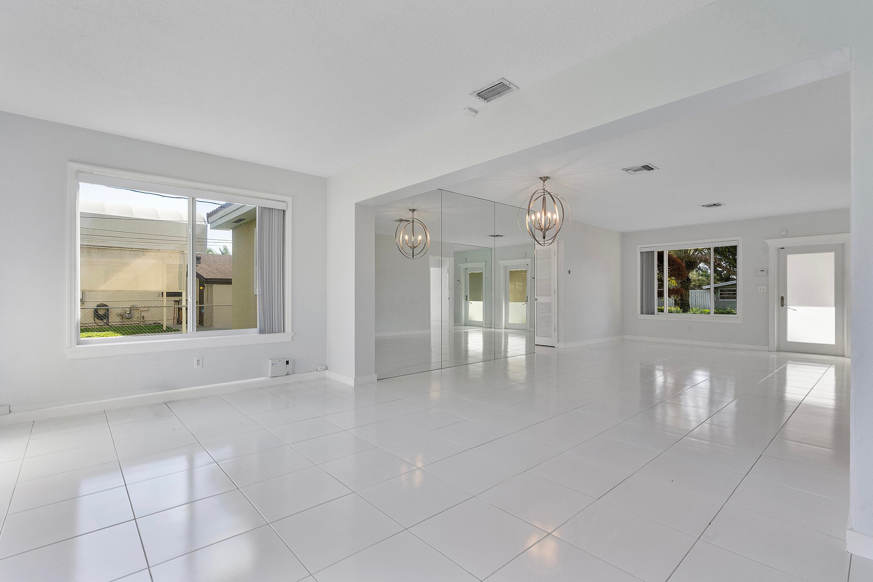 2475 NE 214th Street, Aventura, FL 33180 — photo 9 of 25