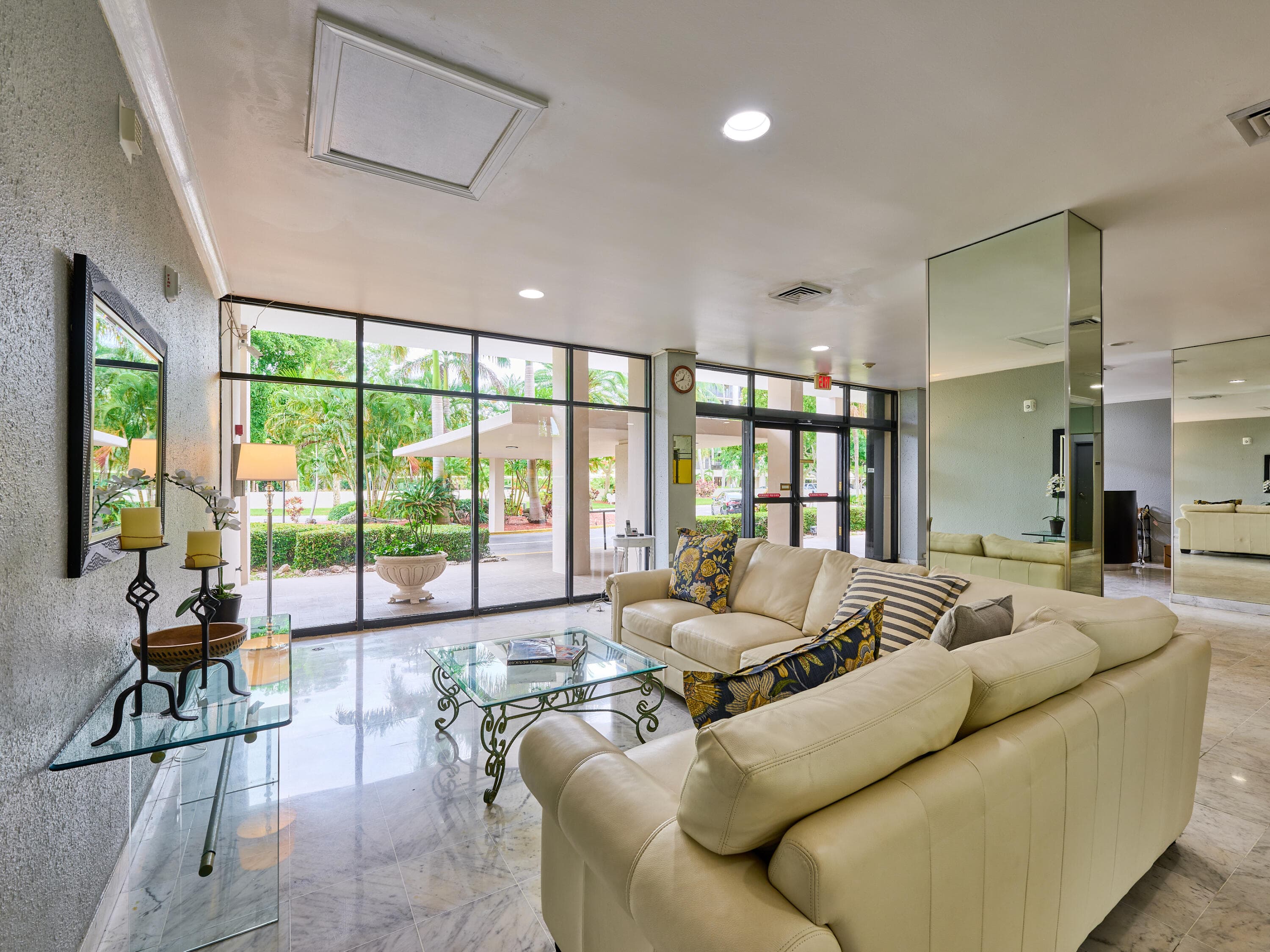 2425 Presidential Way 1405, West Palm Beach, FL 33401 — photo 36 of 39