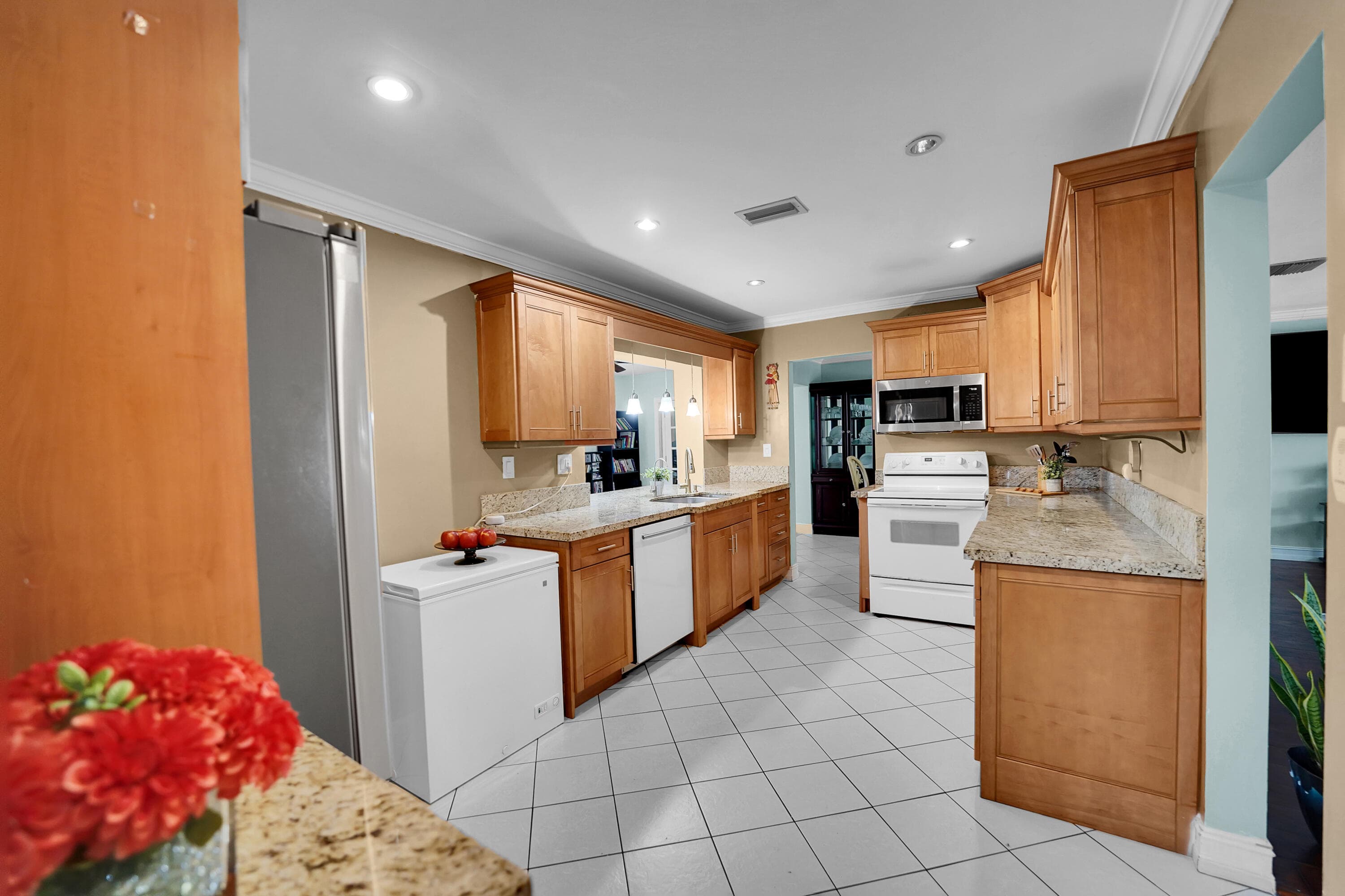 4400 NW 44th Terrace, Tamarac, FL 33319 — photo 12 of 30