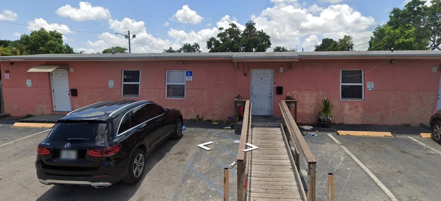701 NW 21st Terrace 1-3, Fort Lauderdale, FL 33311 — photo 1 of 1