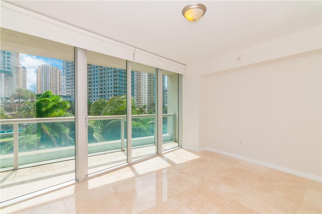 465 Brickell Avenue Bay 419, Miami, FL 33131 — photo 4 of 58
