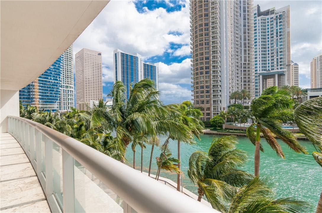 465 Brickell Avenue Bay 419, Miami, FL 33131 — photo 43 of 58