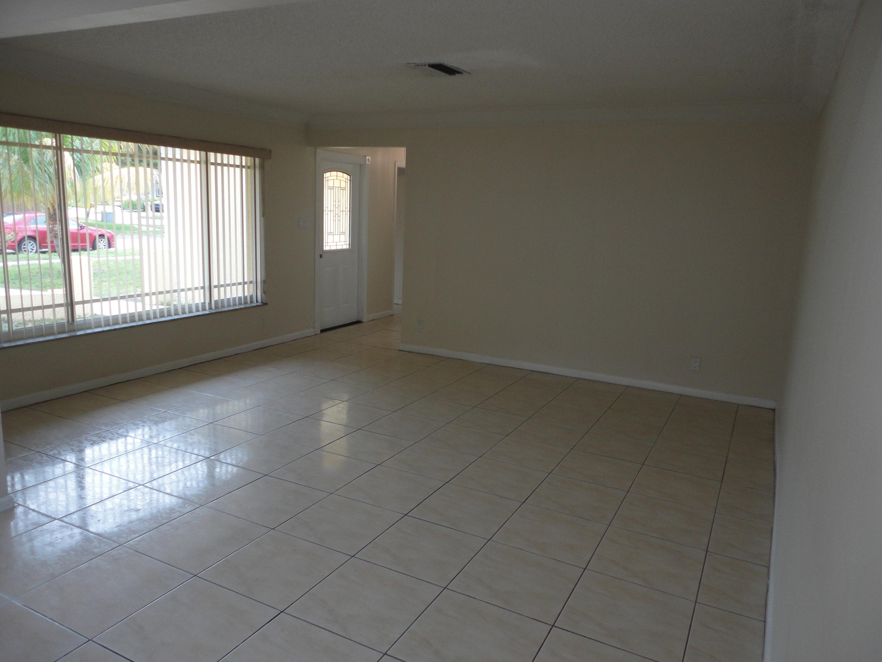 7814 NW 1st Court NW, Margate, FL 33063 — photo 5 of 12
