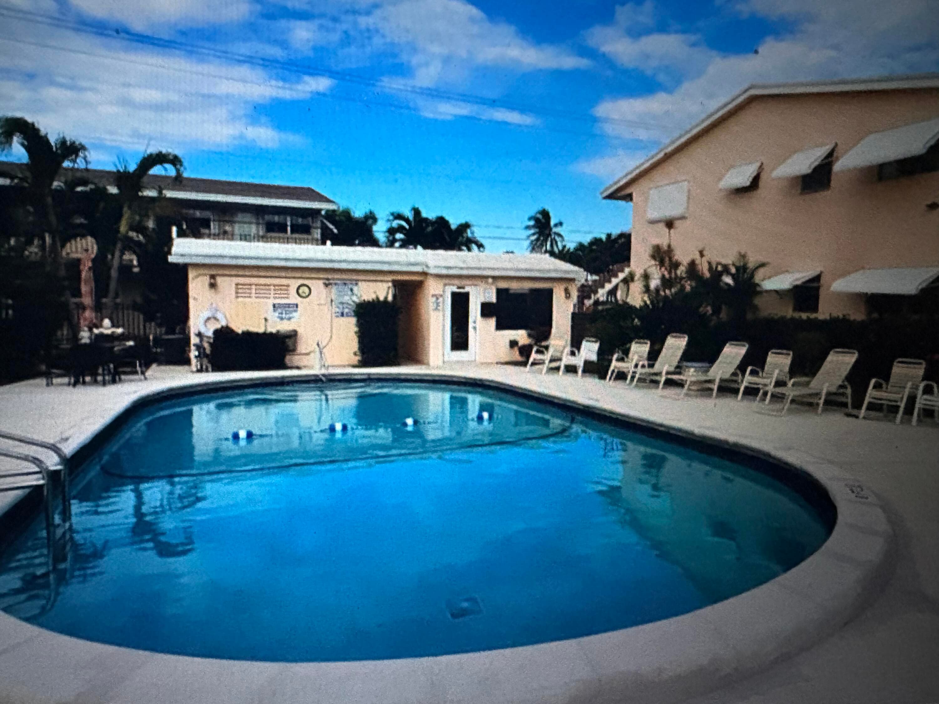 2160 NE 56th Court 107, Fort Lauderdale, FL 33308 — photo 1 of 14
