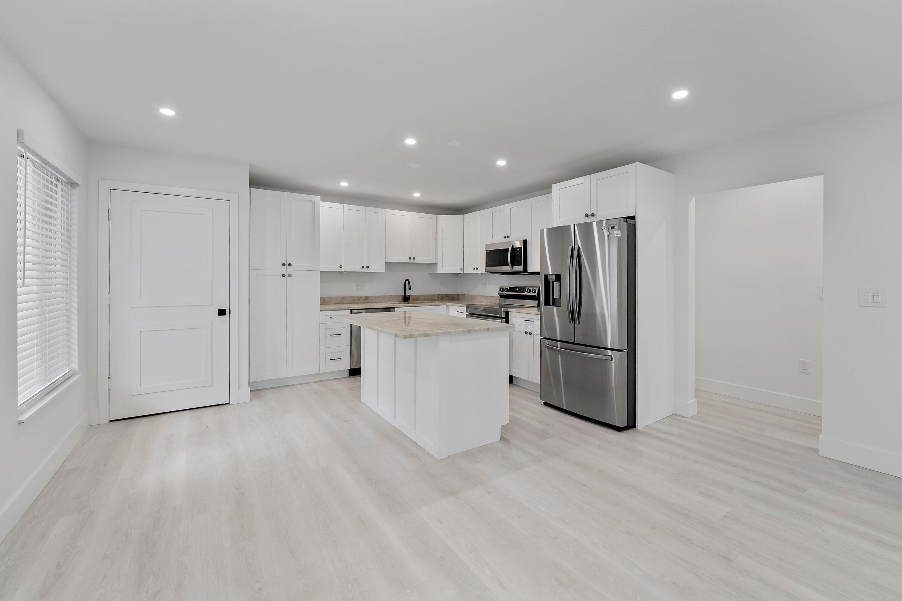 1279 Beach Road 3, West Palm Beach, FL 33404 — photo 9 of 27