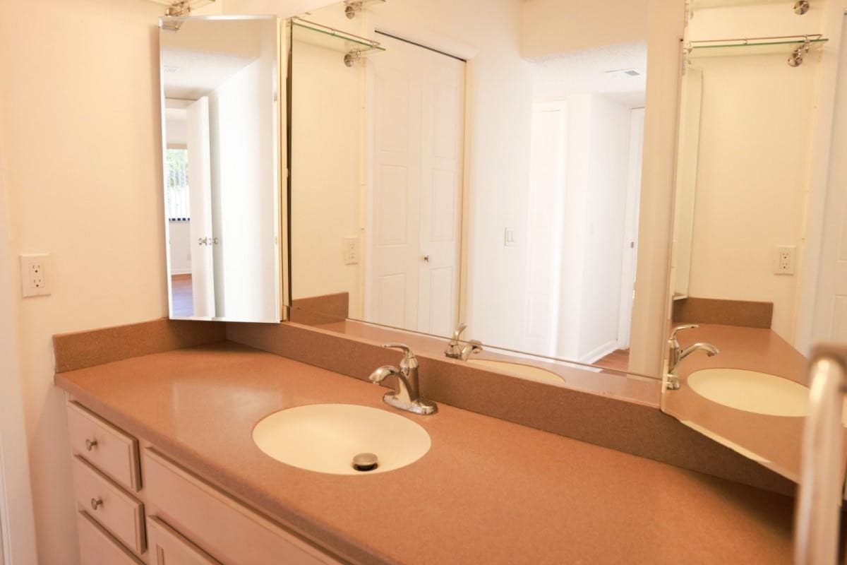428 Lakeview Drive 201, Weston, FL 33326 — photo 10 of 13
