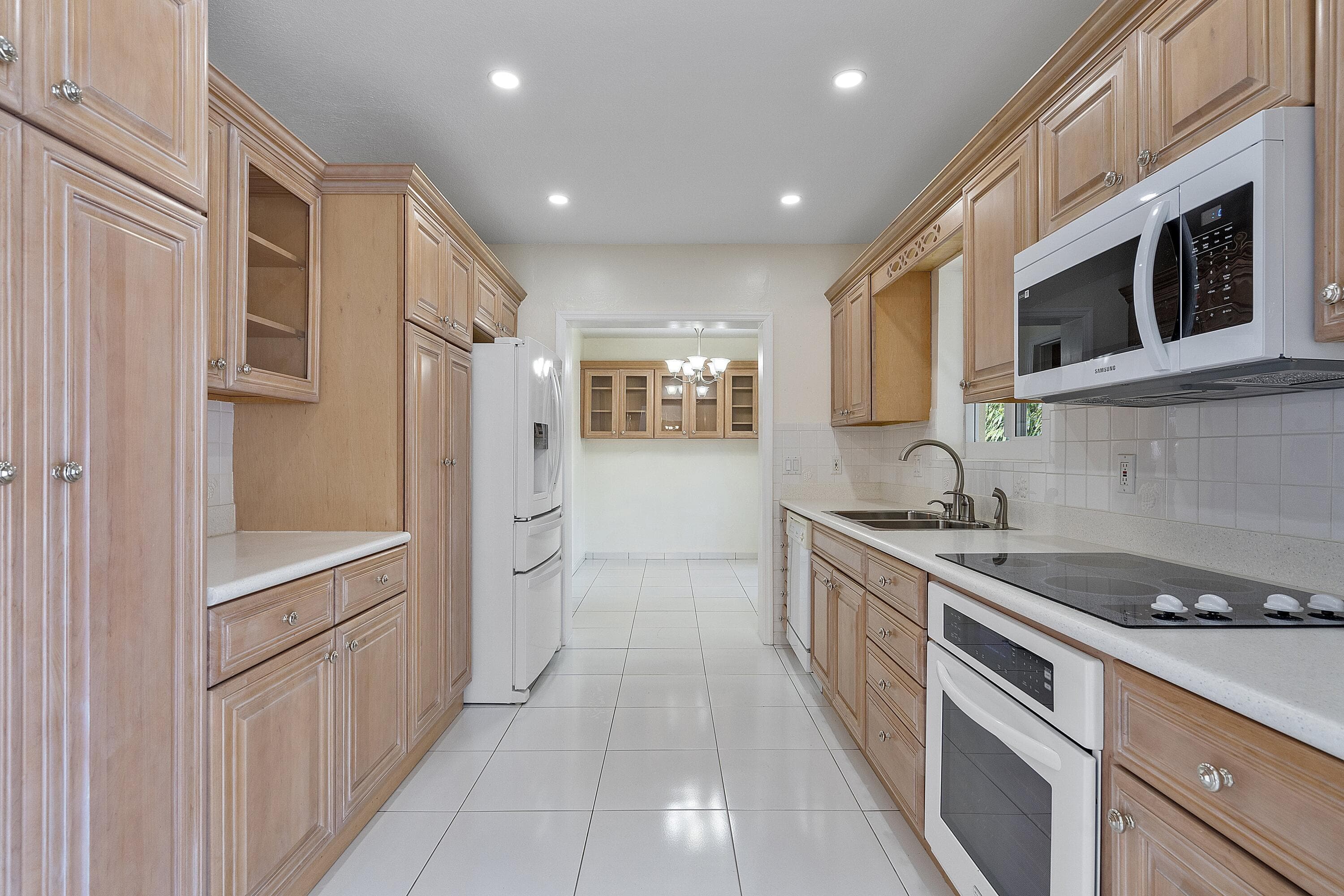 2475 NE 214th Street, Aventura, FL 33180 — photo 16 of 25