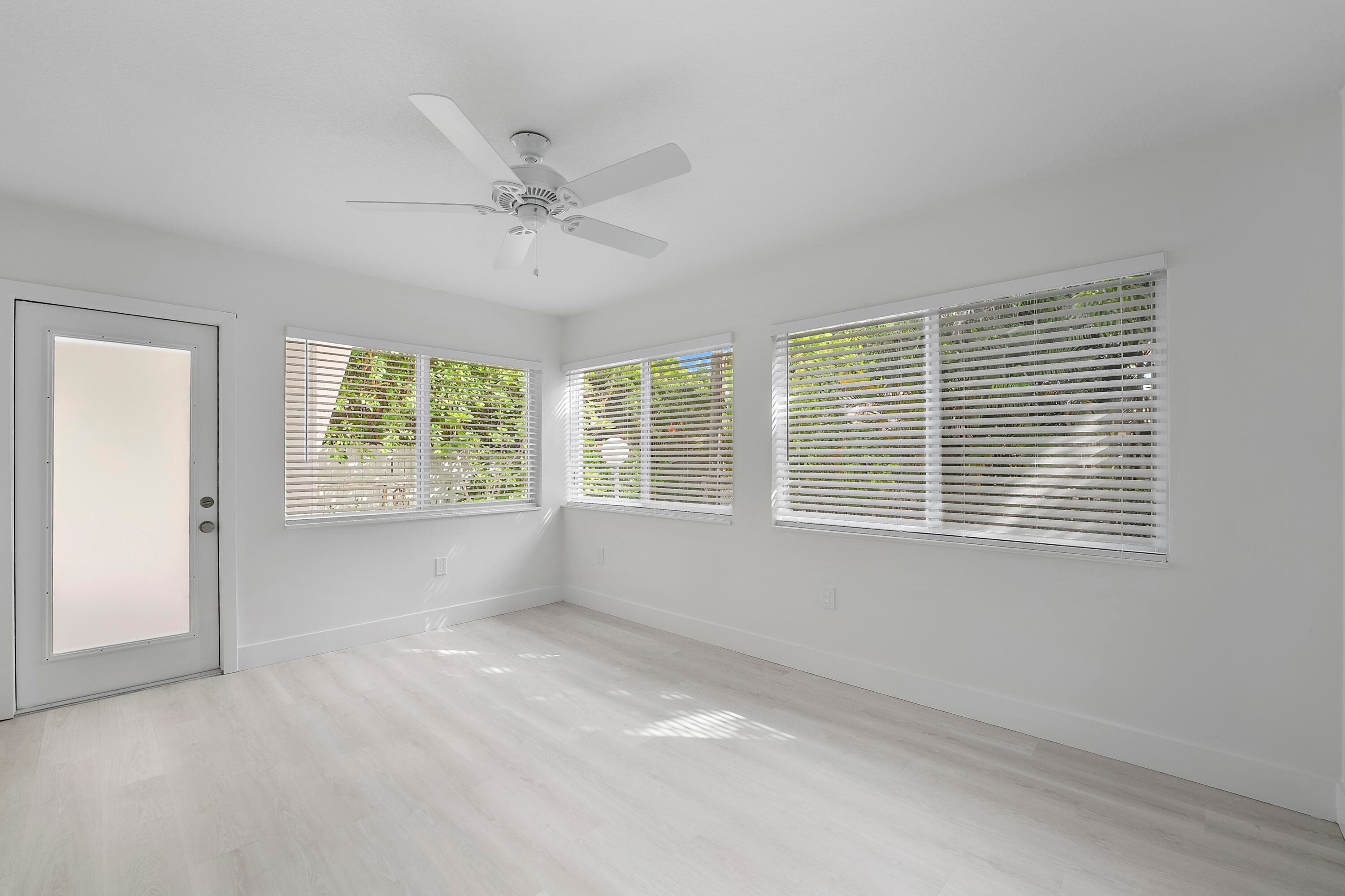1279 Beach Road 3, West Palm Beach, FL 33404 — photo 15 of 27