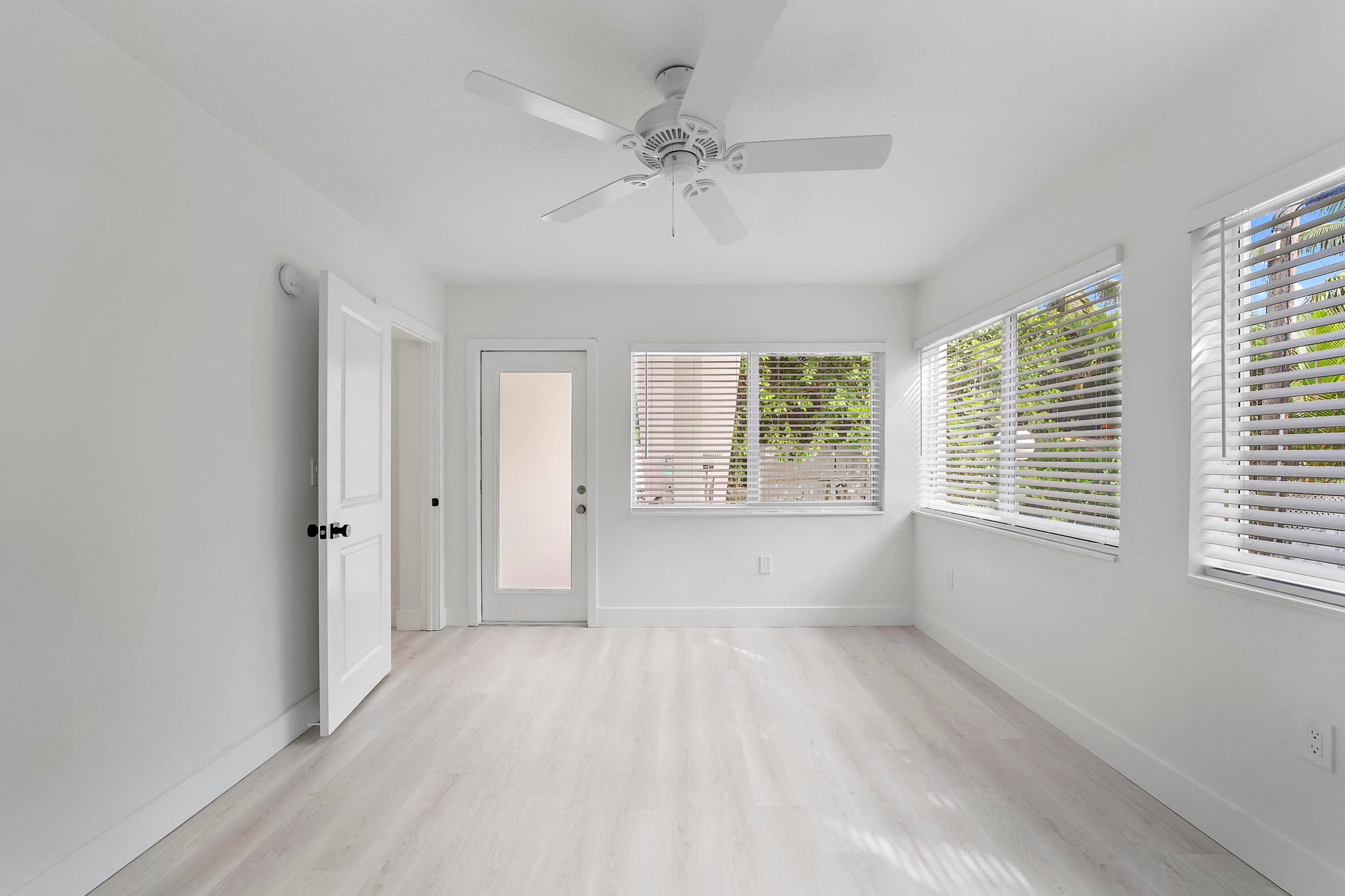 1279 Beach Road 3, West Palm Beach, FL 33404 — photo 16 of 27