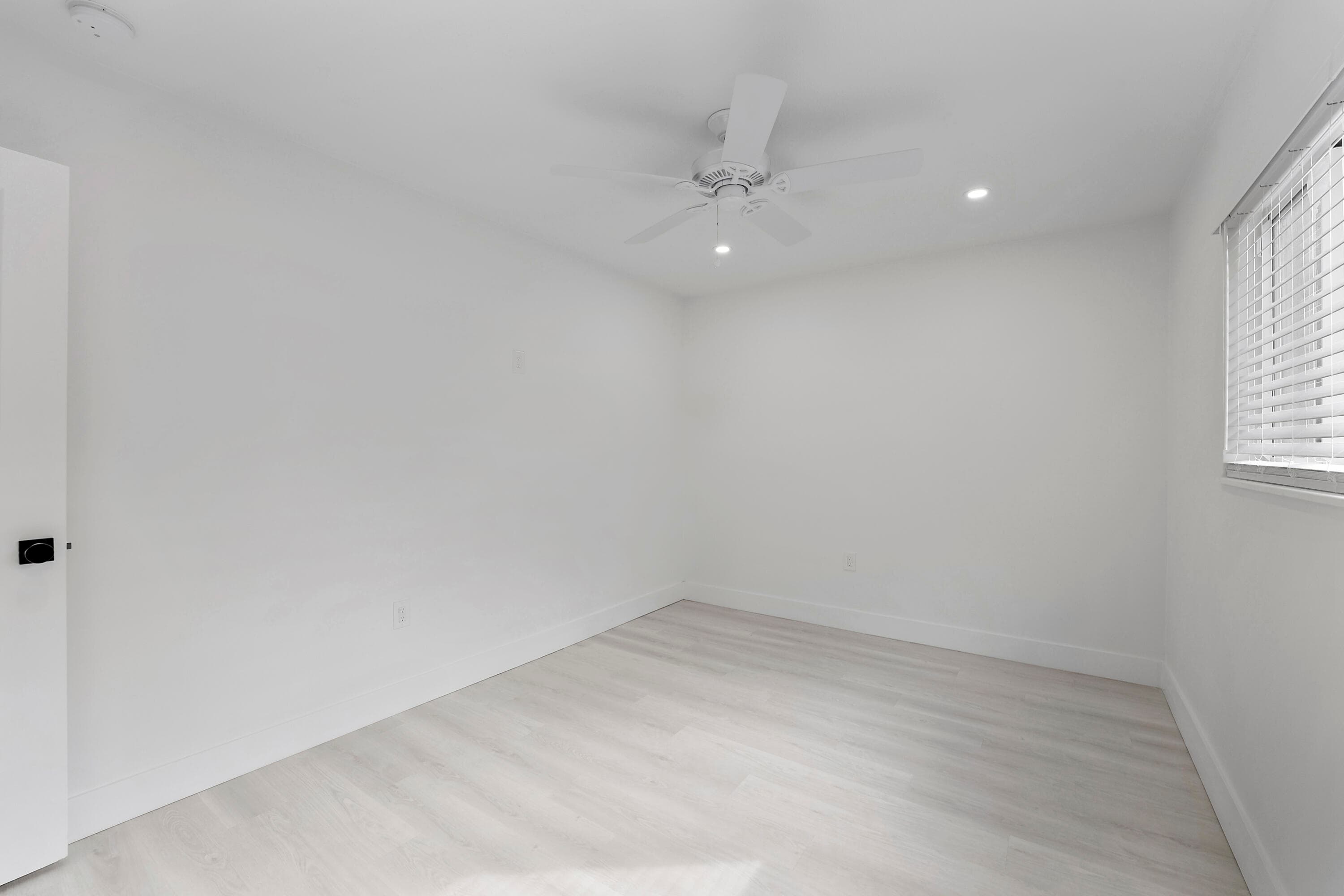 1279 Beach Road 3, West Palm Beach, FL 33404 — photo 19 of 27