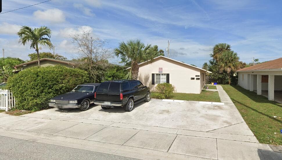 940 W 36th Street 1, Riviera Beach, FL 33404 — photo 1 of 10