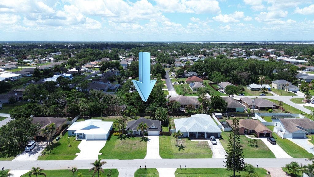 1634 SW Duclair Avenue, Port St. Lucie, FL 34953 — photo 32 of 40