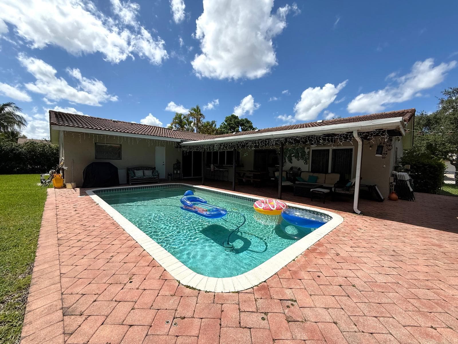 10240 NW 17th Street, Coral Springs, FL 33071 — photo 7 of 35