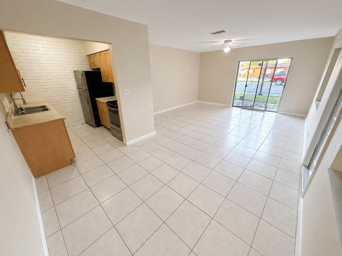 4151 NW 30th Terrace 4, Lauderdale Lakes, FL 33309 — photo 2 of 9